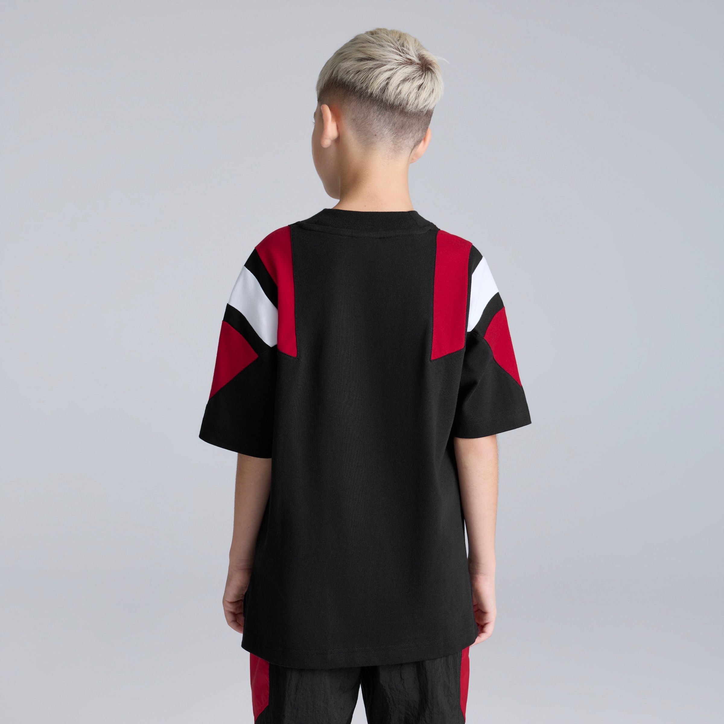 Manchester United x adidas Kids EQT T-Shirt Black Black Detail [2-5]