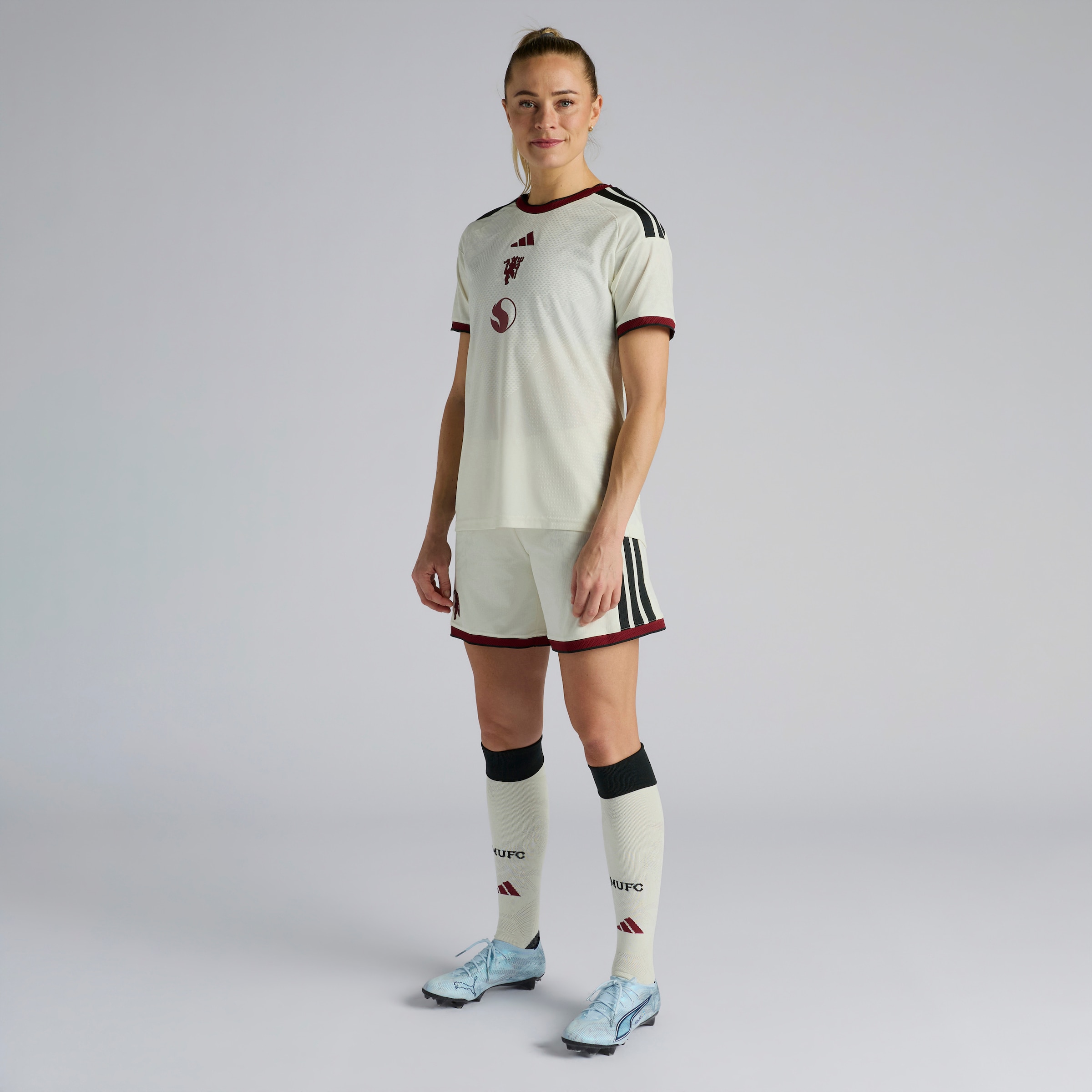 Manchester United Womens 26/27 Third Authentic Jersey Beige Detail [3-6]