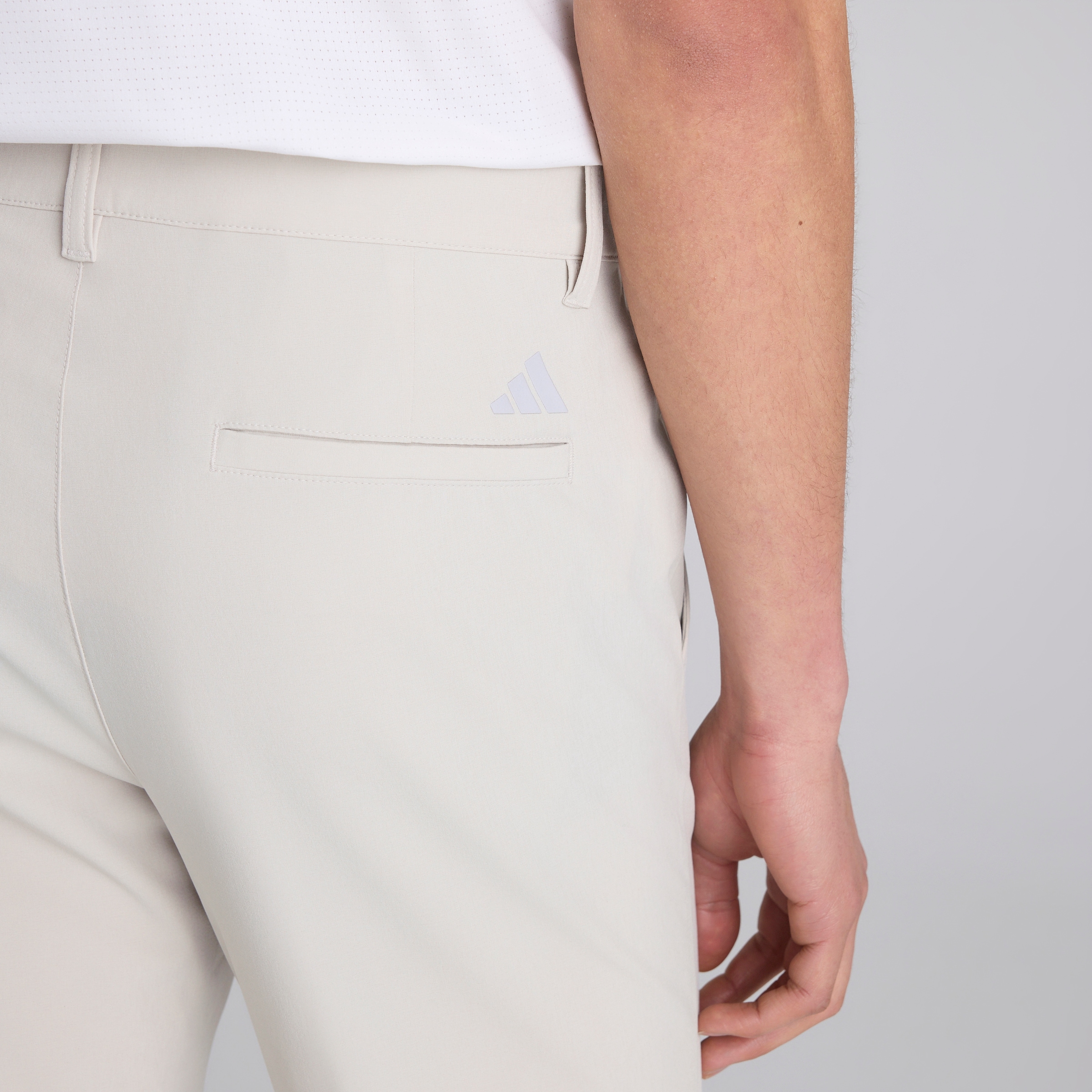 Manchester United x adidas Golf Ultimate365 Tapered Golf Trousers Beige White Detail [5-5]