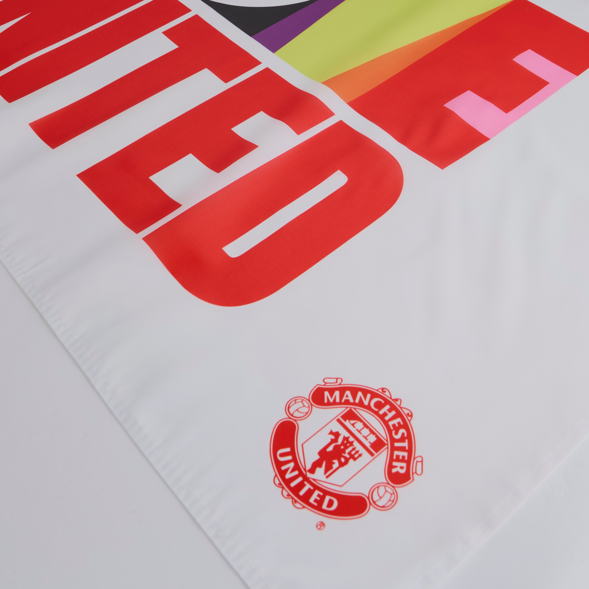 Manchester United Love United Flag White White Detail [3-4]