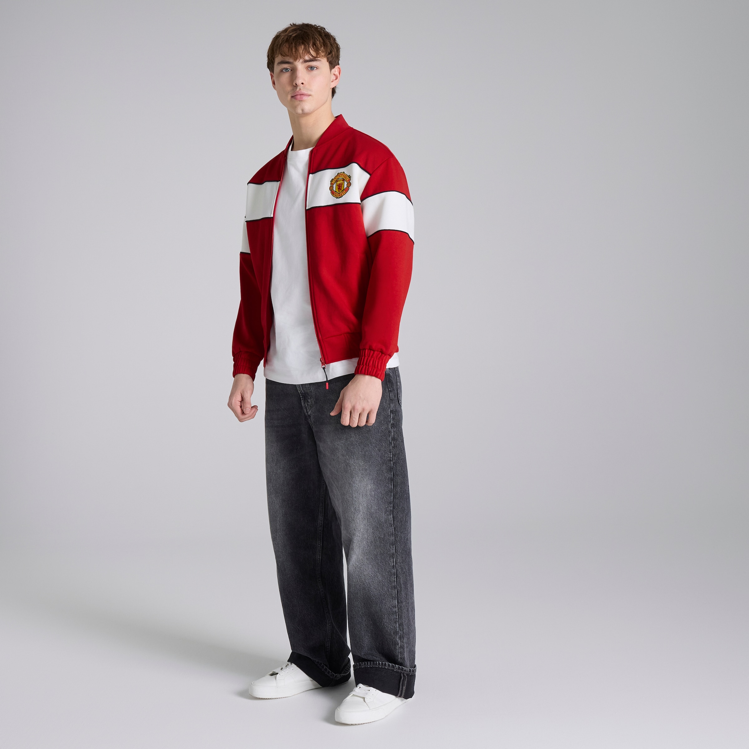Manchester United Retro Track Jacket with Back Print Red Red Detail [3-5]