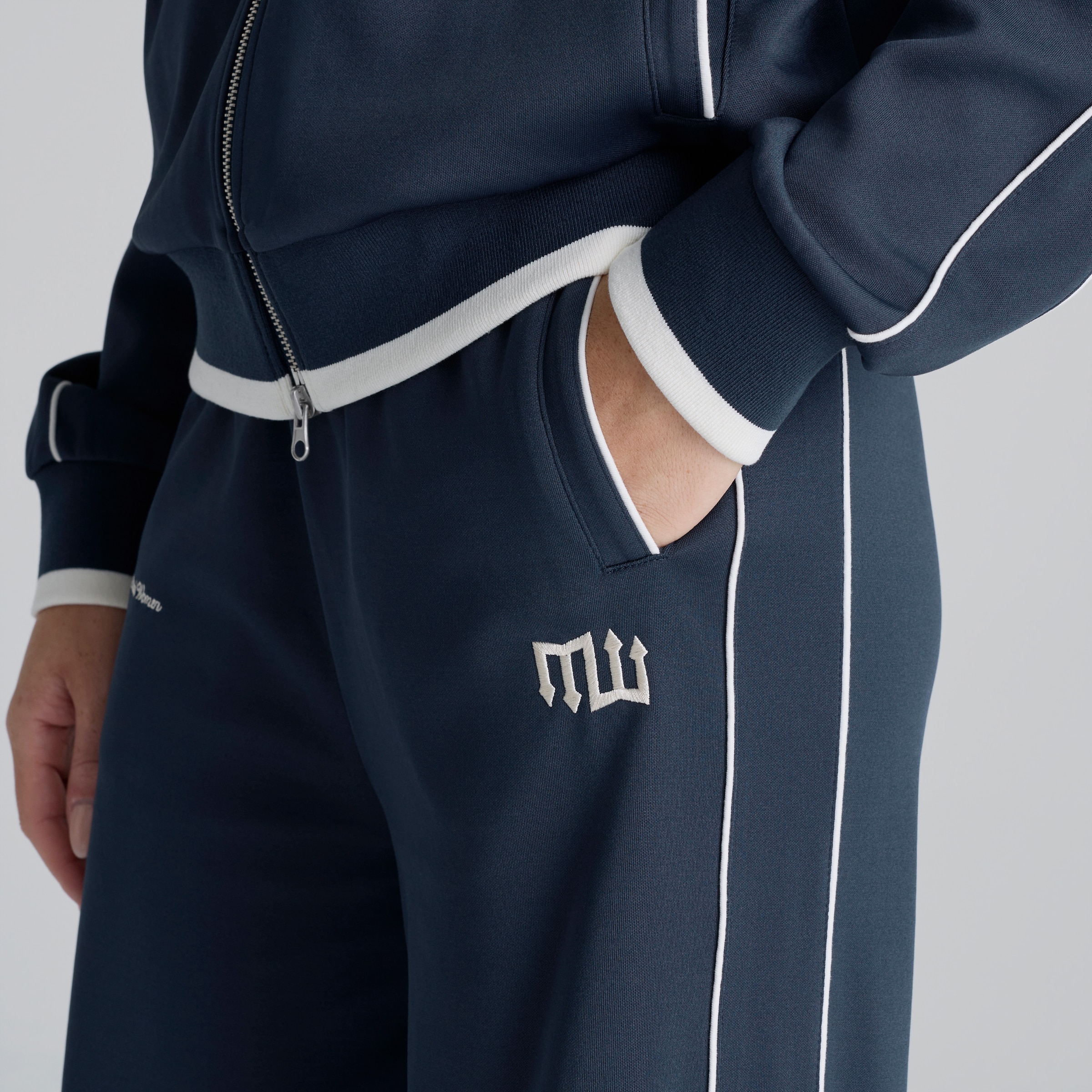 Manchester United Women Womens Tracksuit Bottoms Navy Navy blue Detail [4-6]
