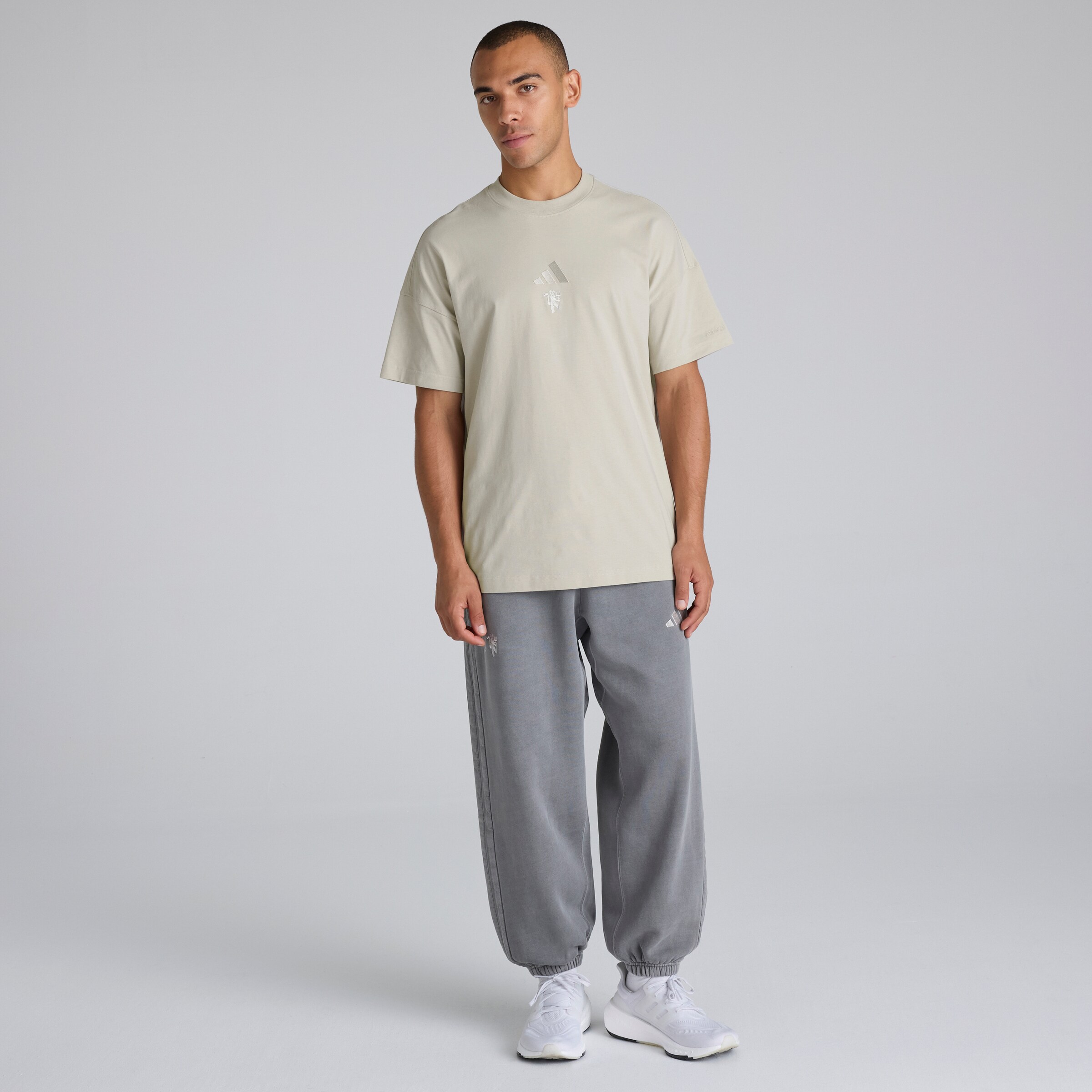 Manchester United x adidas ALL SZN T-Shirt Beige Beige Détail [3-5]