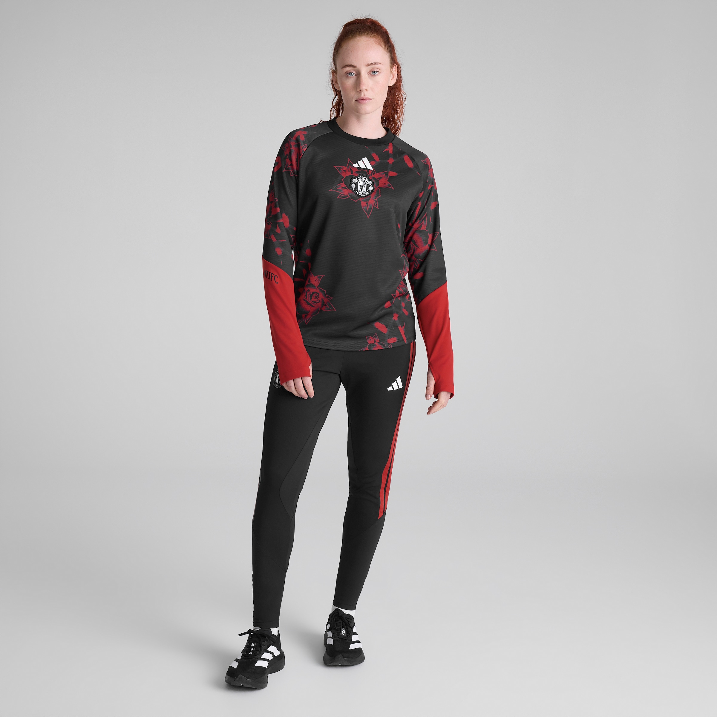Manchester United Womens 26/27 Home Pre Match Warm Top Red Detail [3-5]