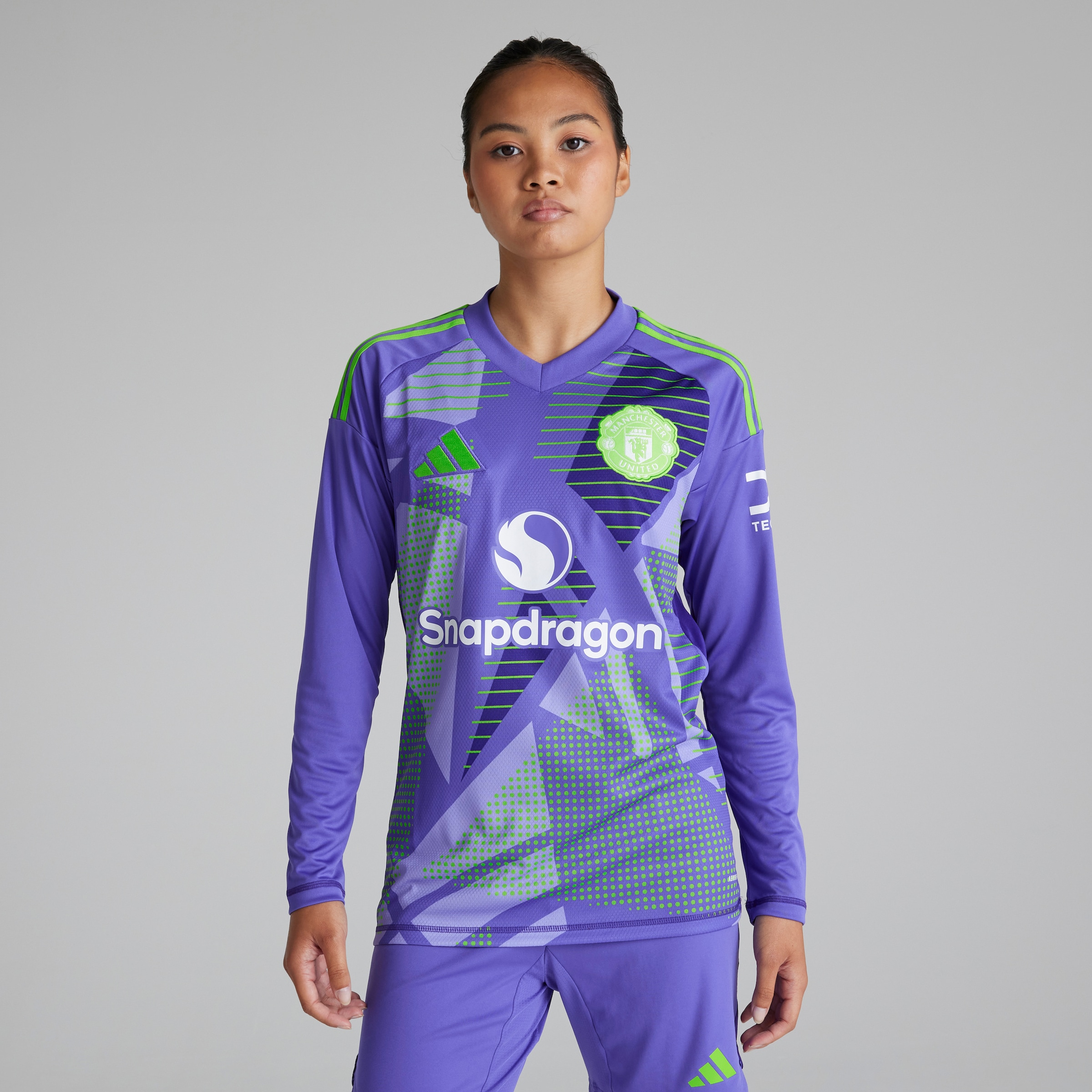 Purple Manchester United Goalkeeper Shorts Buy Manchester United - Main Image