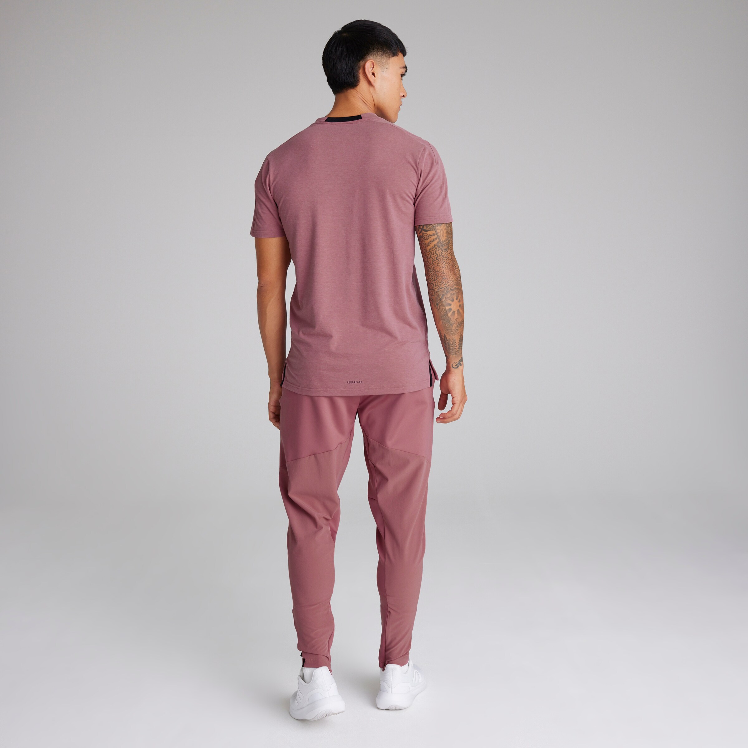 Manchester United x adidas Mens Designed for Training Joggers Burgundy Rouge Détail [2-6]