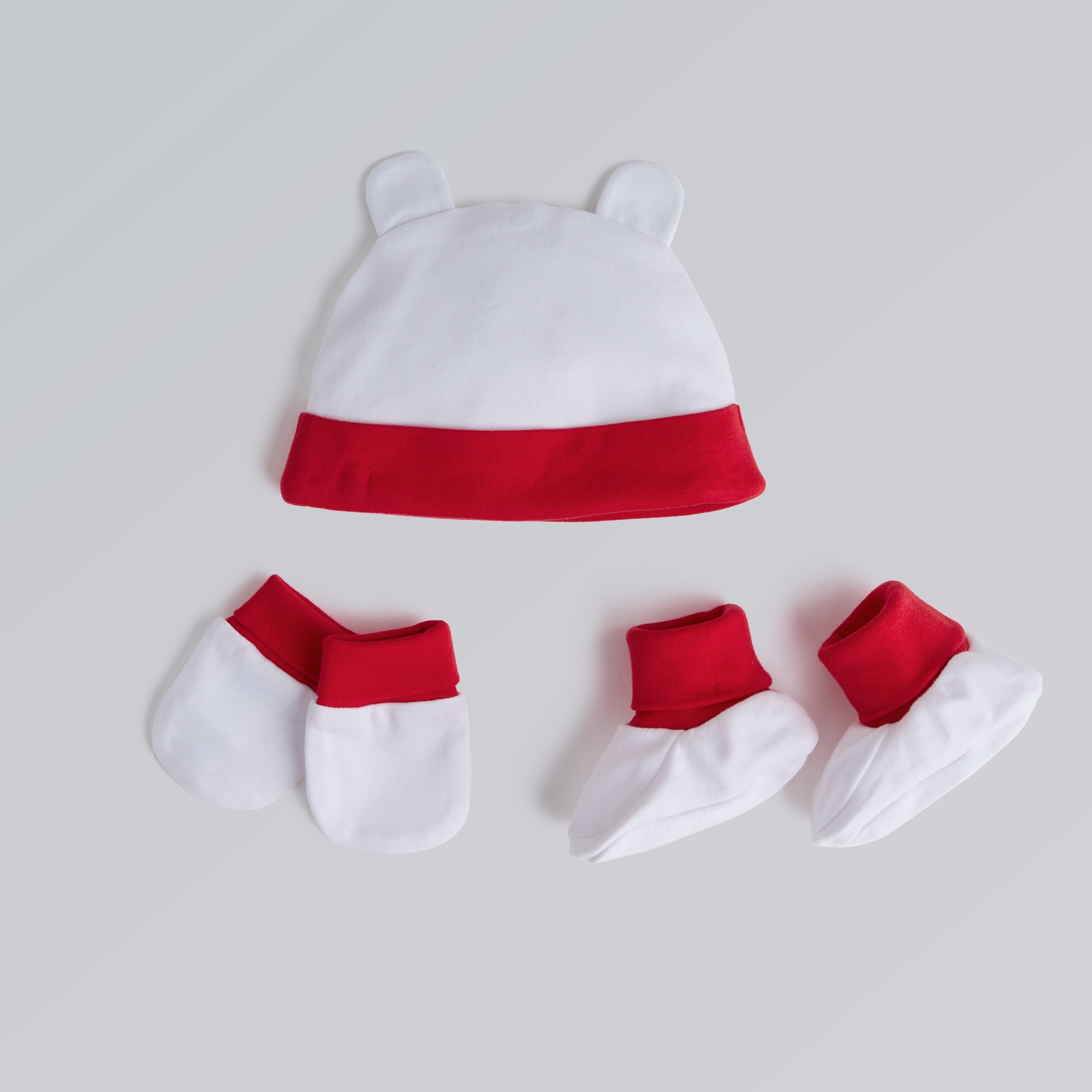 Manchester United Baby Hat, Mittens Socks Gift Set Multi