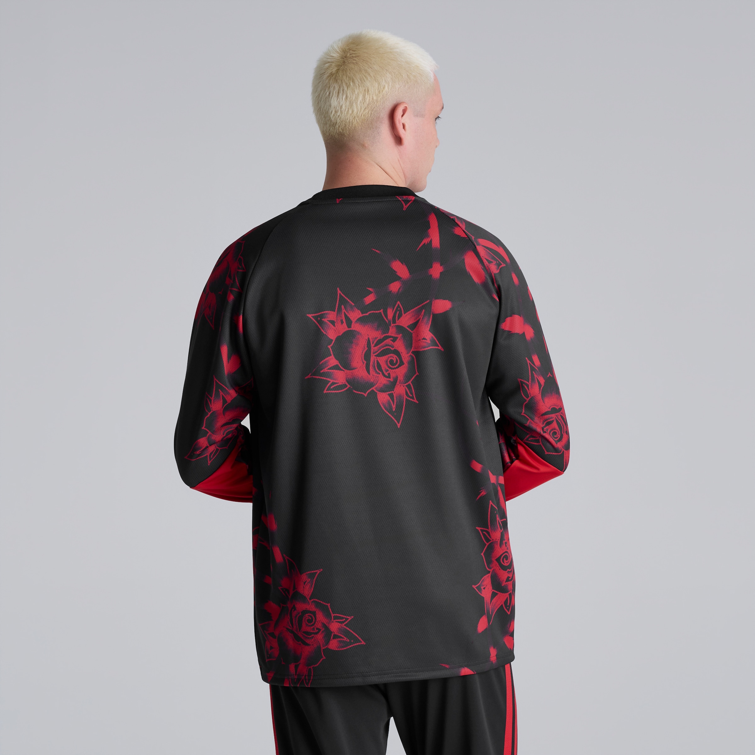 Manchester United 26/27 Home Pre Match Warm Top Red Detail [2-5]