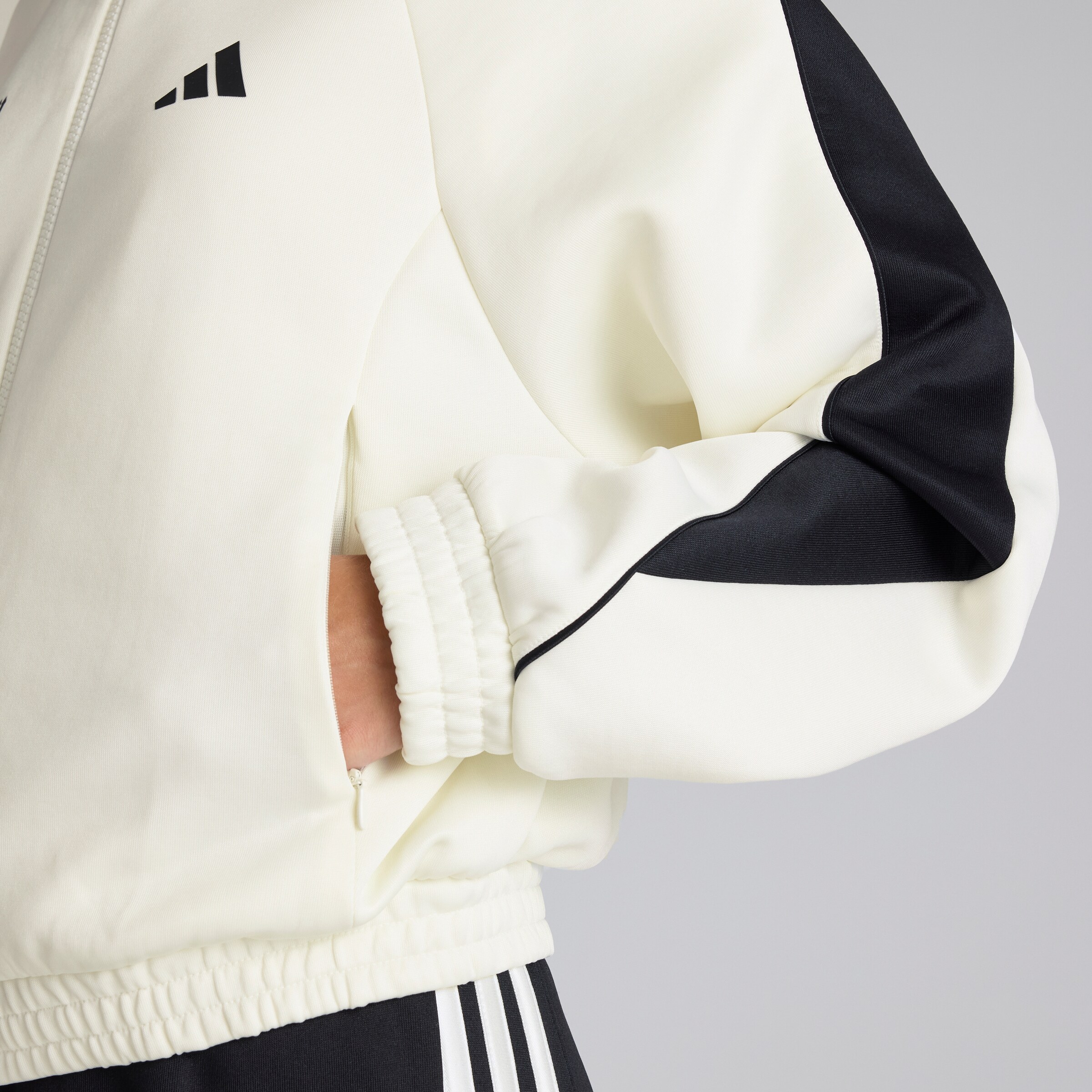 Manchester United x adidas Womens Stadium Track Top Cream Beige Detail [5-5]