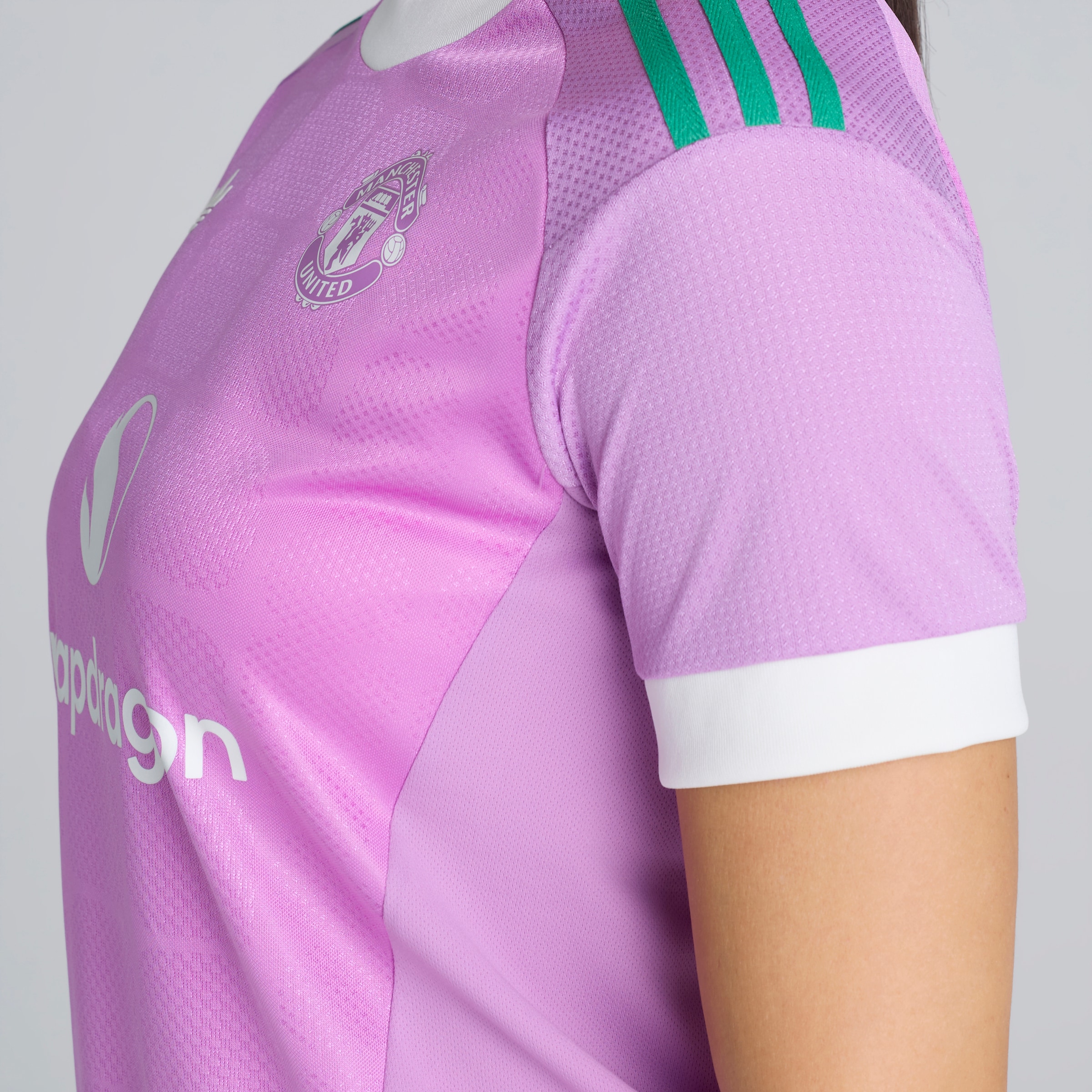 Manchester United Womens 26/27 Away Goalkeeper Short Sleeve Jersey Purple Lila Detail [6-6]