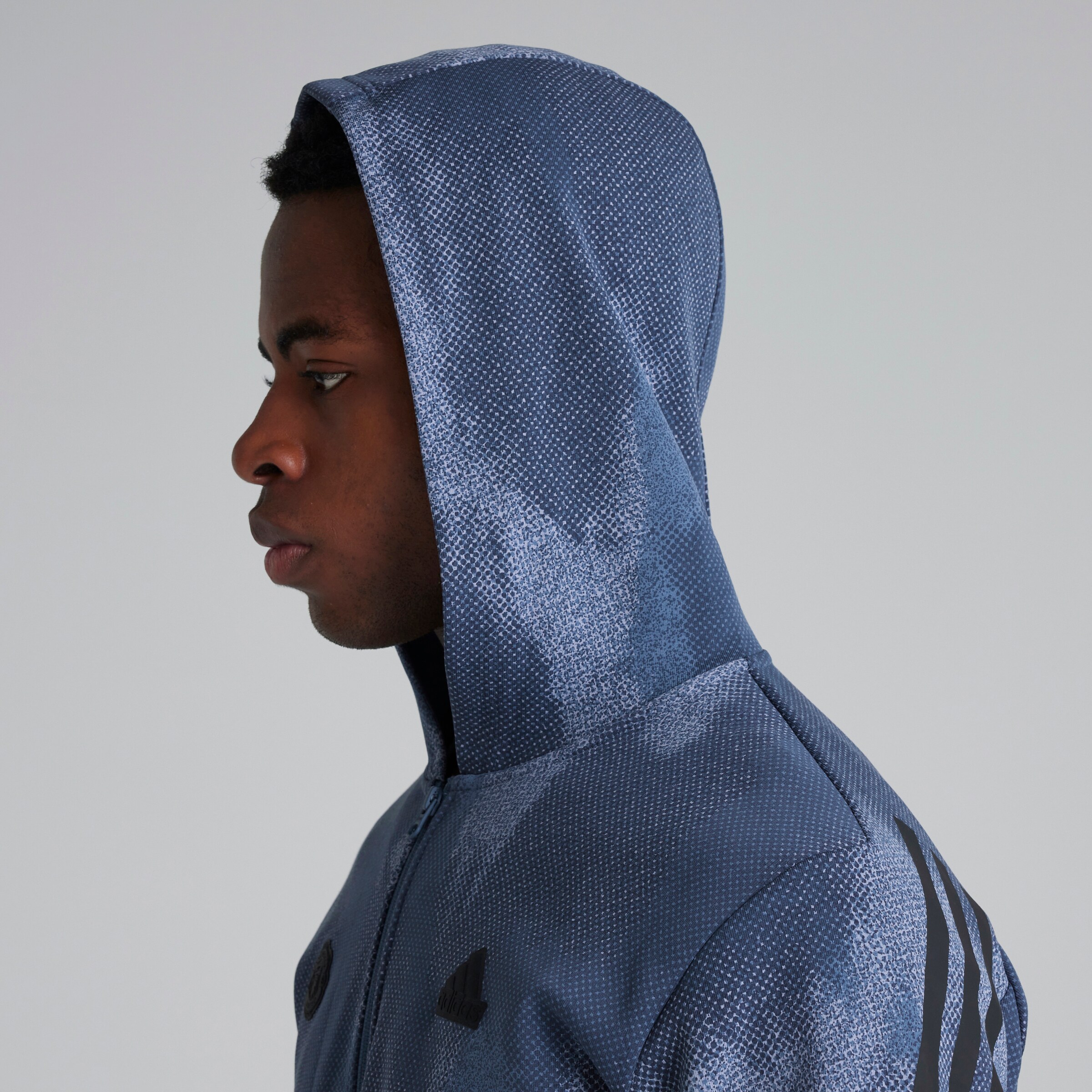 Manchester United x adidas Future Icons Graphic Full Zip Hoodie Blue Bleu Détail [6-6]