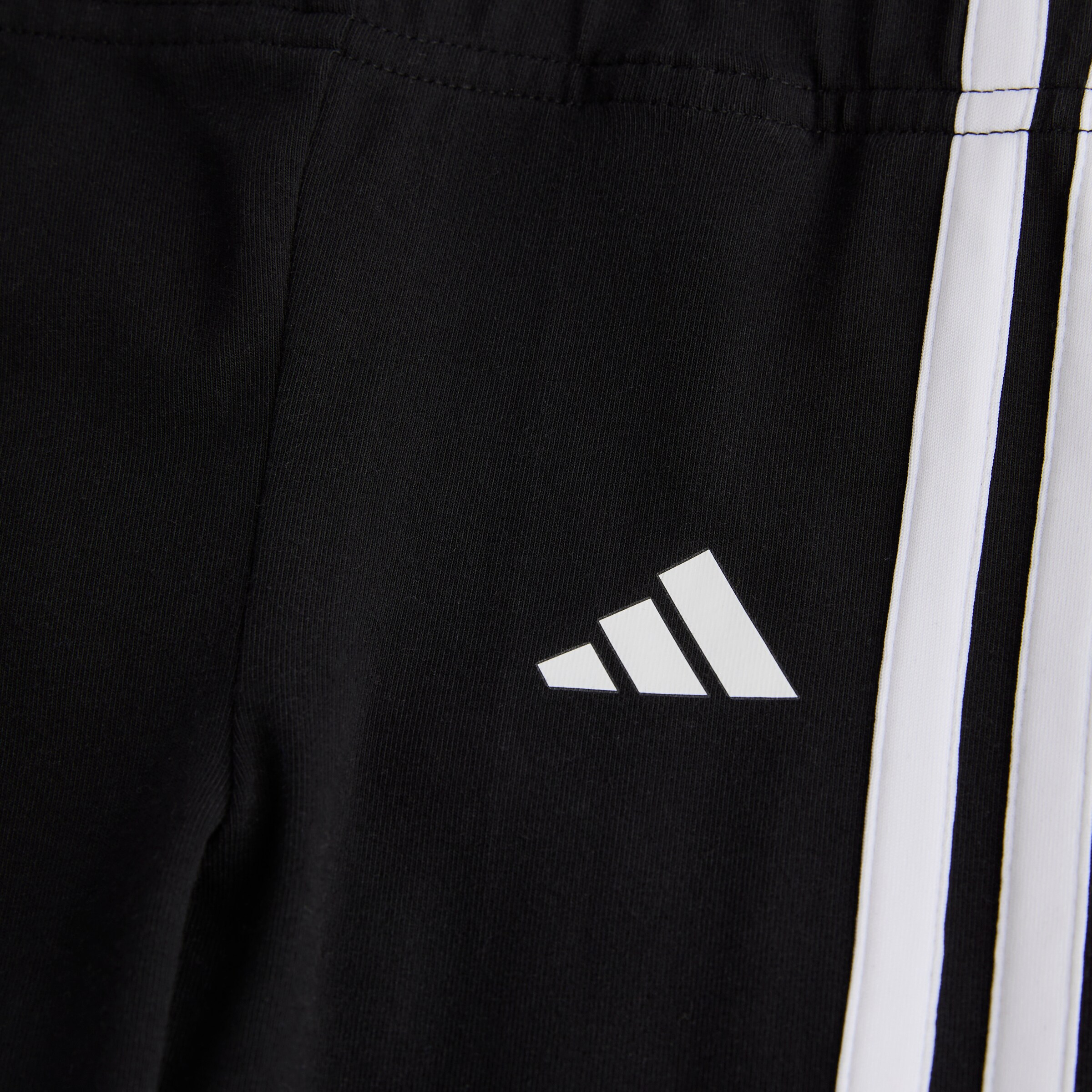 Manchester United x adidas Infant Essentials Tiberio 3-Stripes Fleece Leggins Set Pink/Black Detalle [4-4]