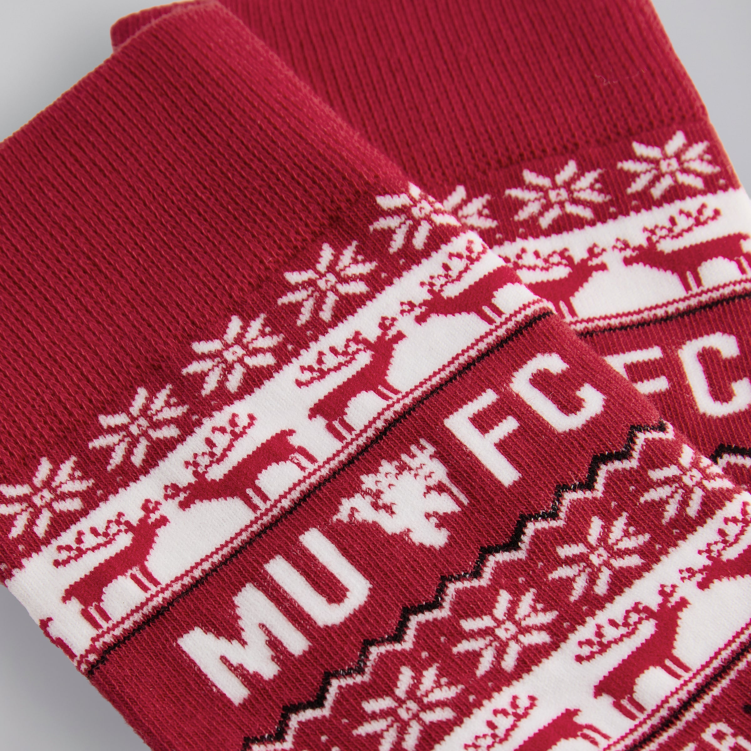 Manchester United Kids Fairisle Christmas Socks Red Multi Detail [3-4]