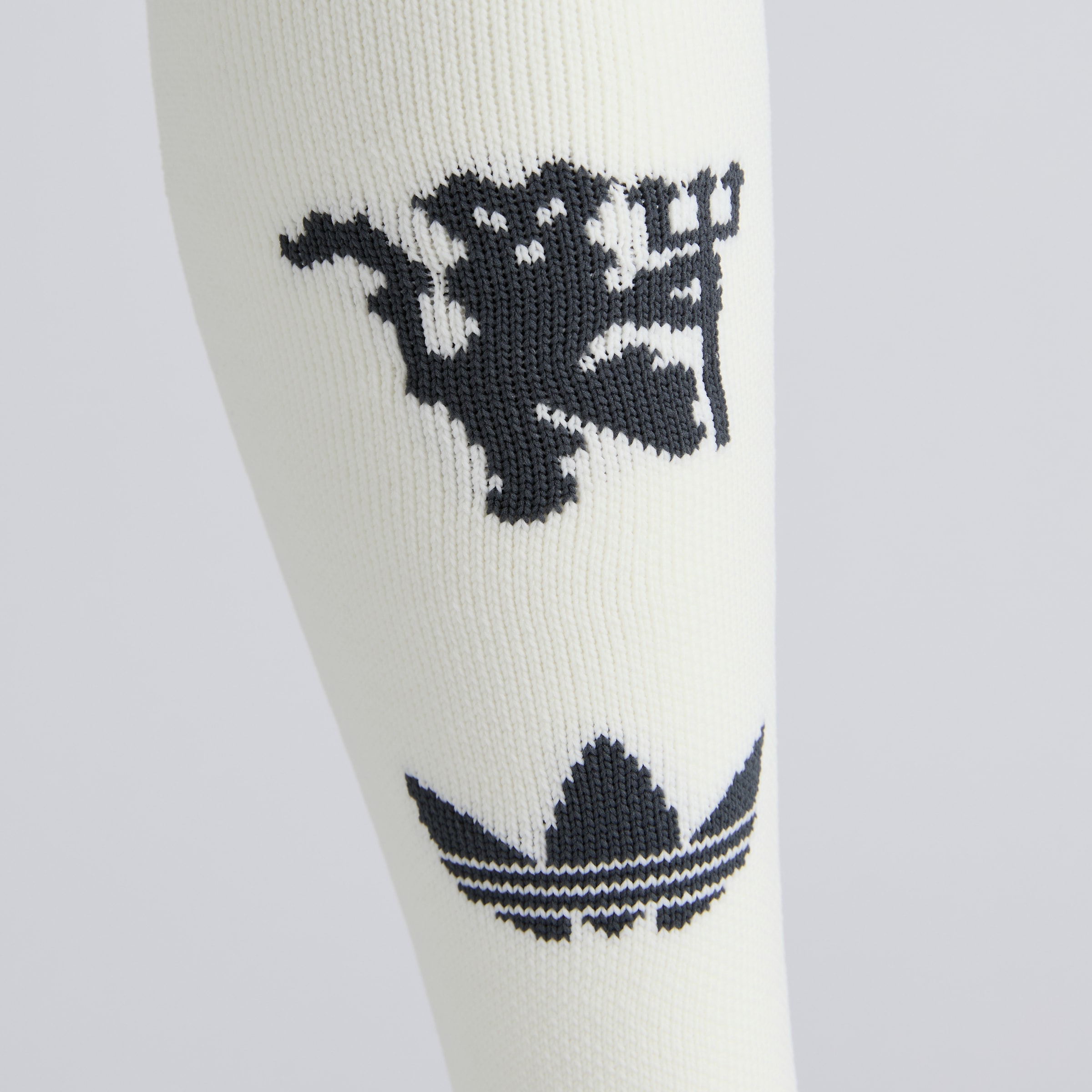 Manchester United 24/25 Third Socks White White Detail [3-4]