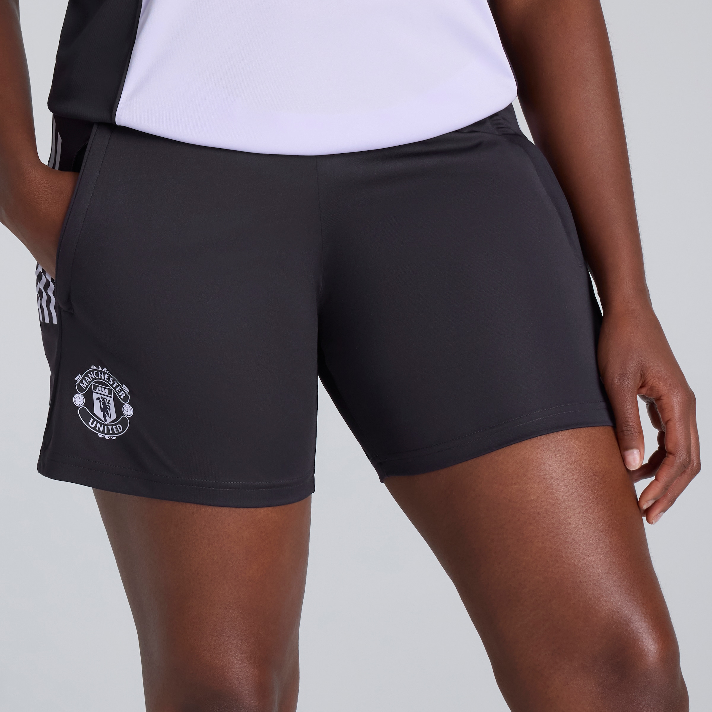 Manchester United Tiro 25 Competition Training Shorts Purple Detail [4-5]