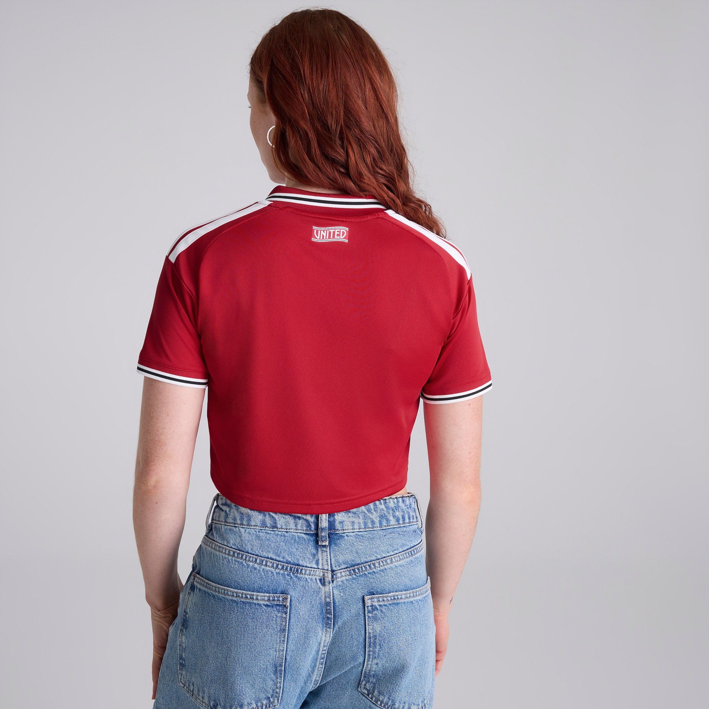 Manchester United Womens 26/27 Home Cropped Jersey 红色 细节 [2-5]