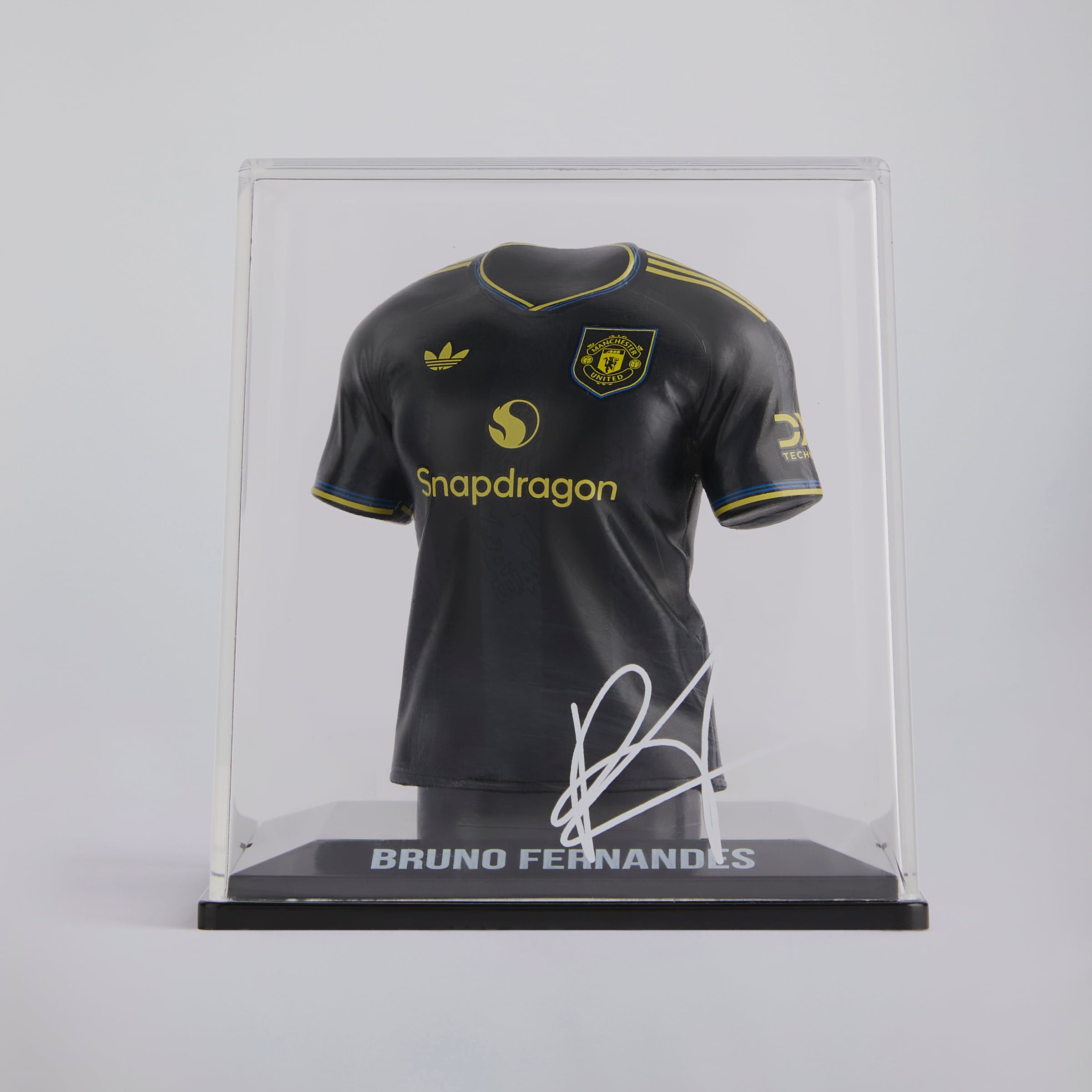 Manchester United Fernandes Third Jersey 25/26 Collectible - Black Black