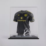 Manchester United Fernandes Third Jersey 25/26 Collectible - Black