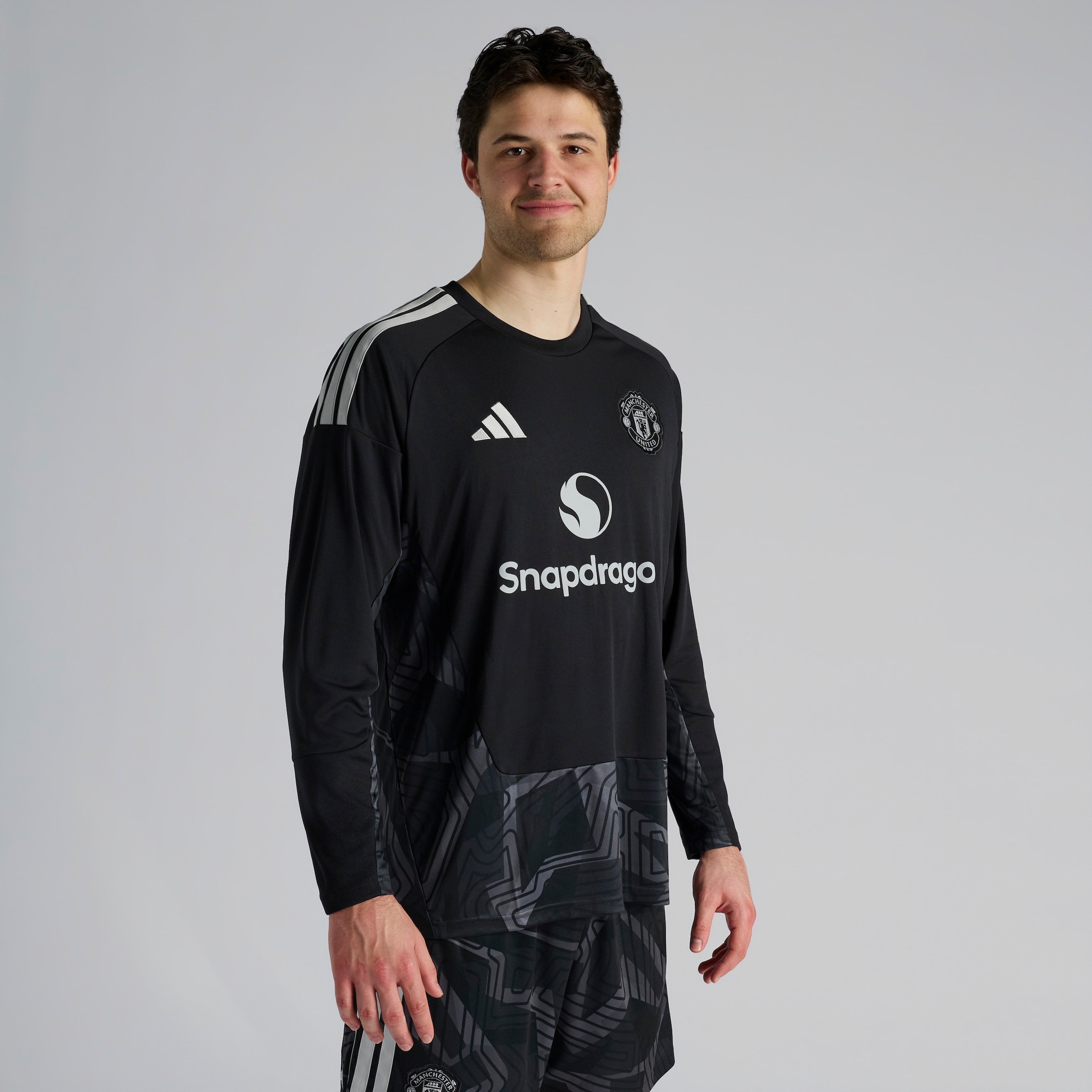 Manchester United 26/27 Home Goalkeeper Long Sleeve Jersey Black