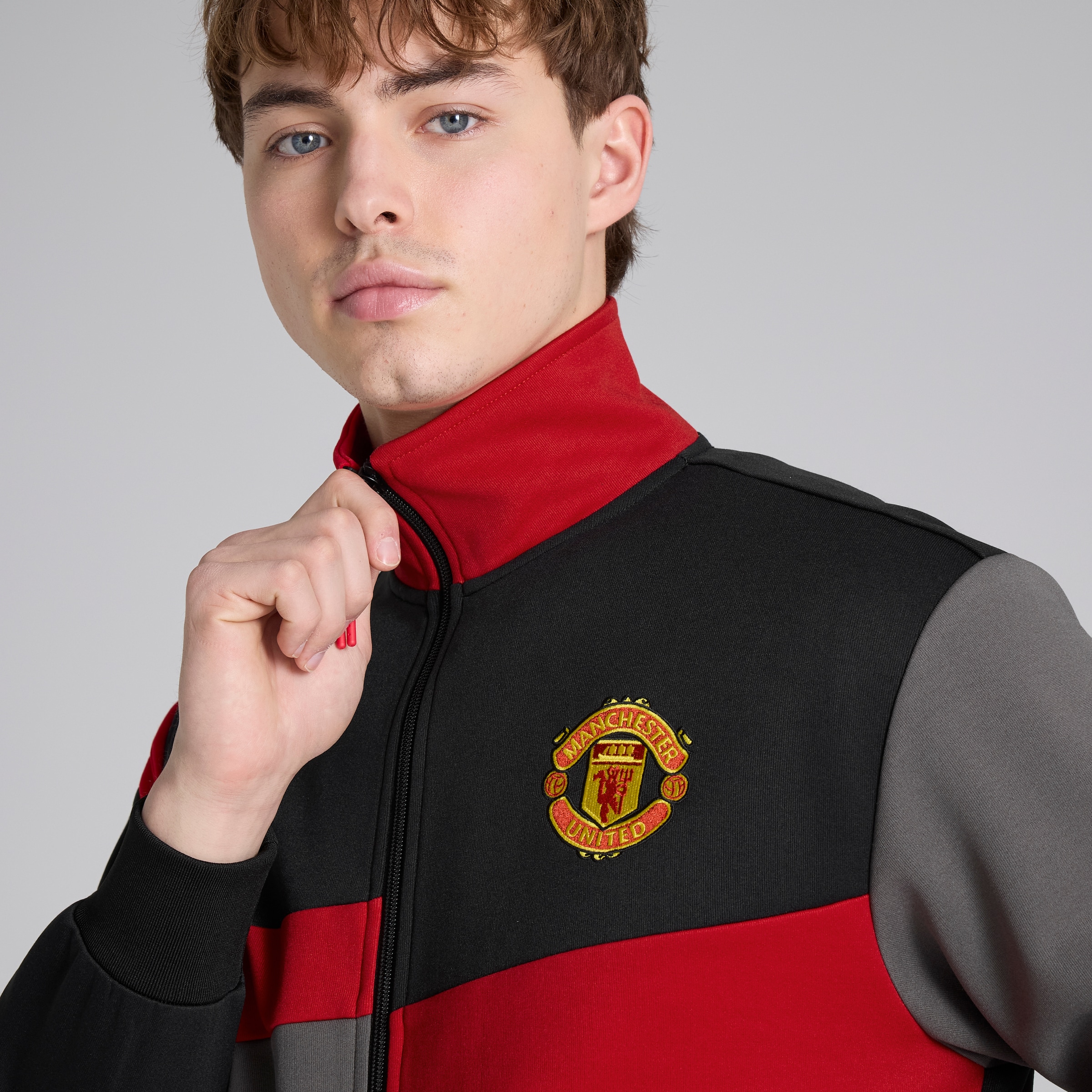Manchester United Panelled Retro Track Jacket Black Black Detail [5-5]