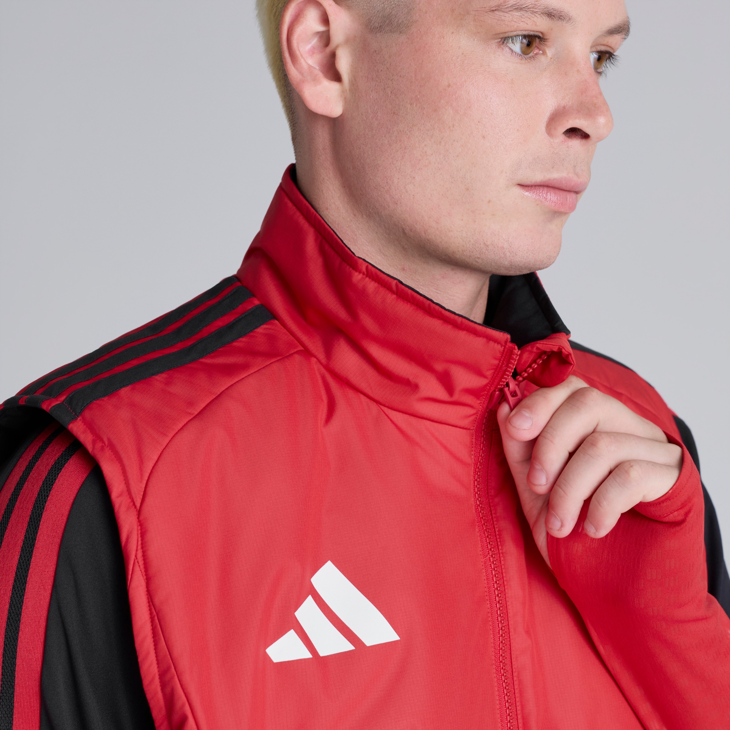 Manchester United 26/27 Training Tiro Winterized Vest Red Red Detail [6-7]