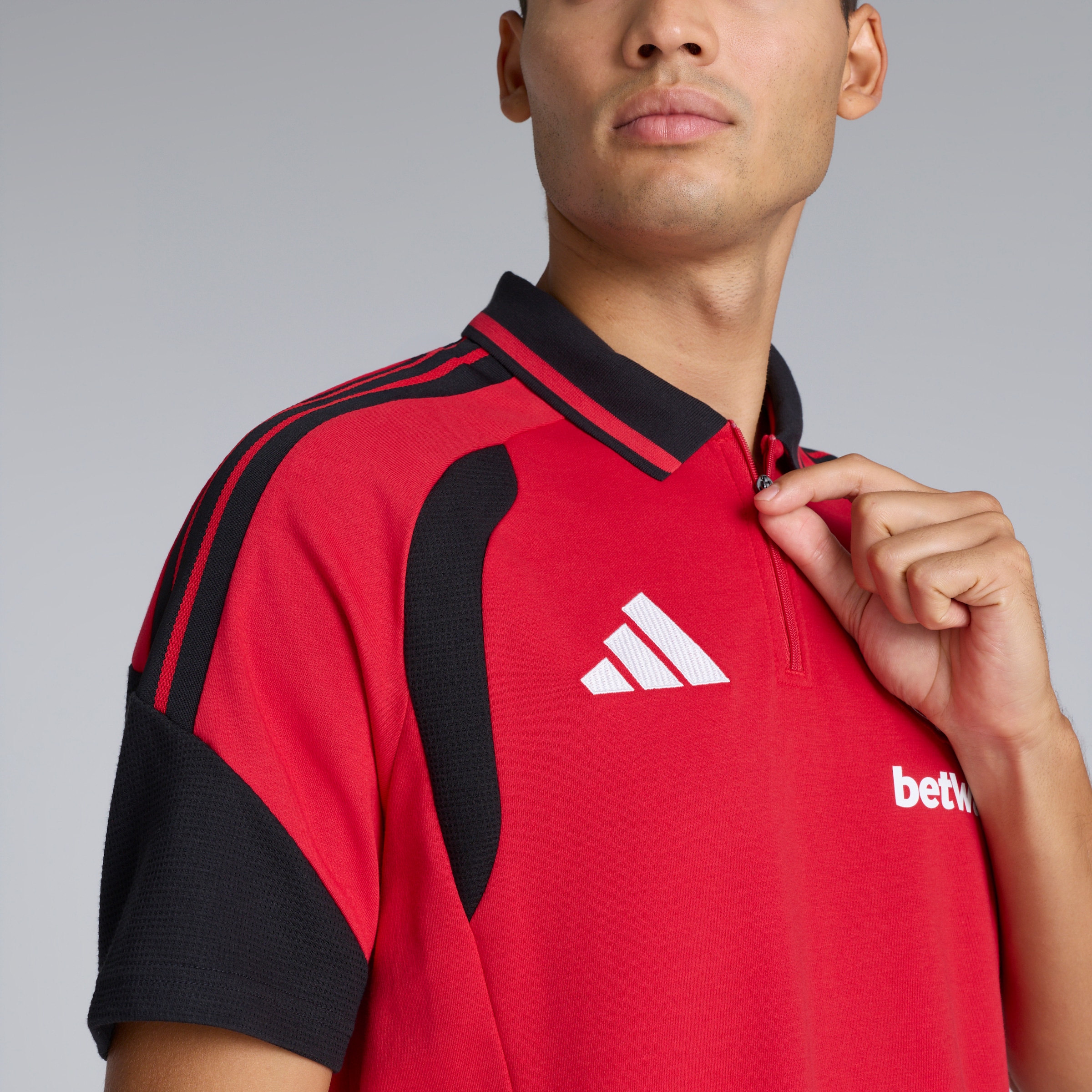 Manchester United 26/27 Training Tiro Polo Red (Sponsored) Red Detail [4-5]