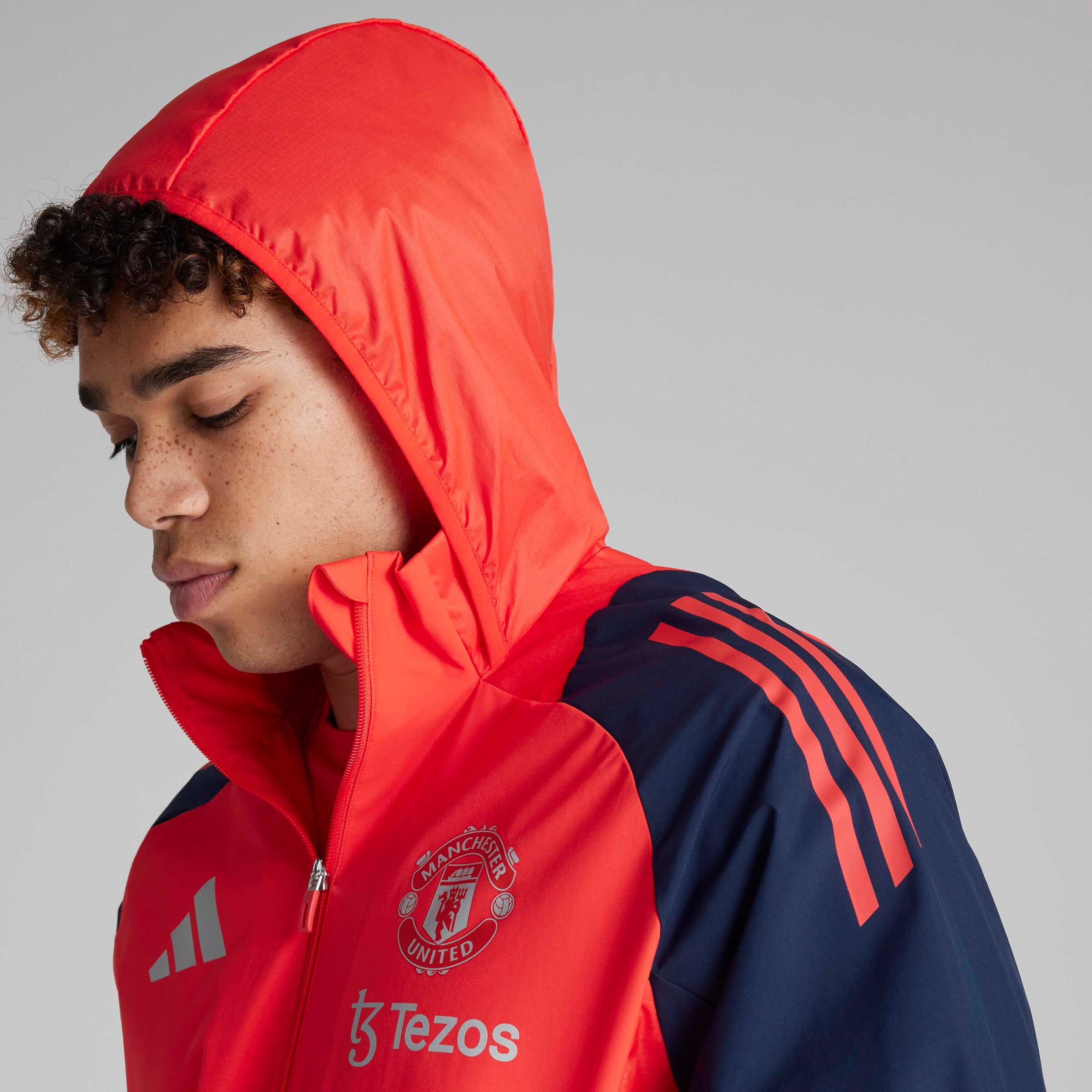 Manchester United 2024 Classic red down jacket