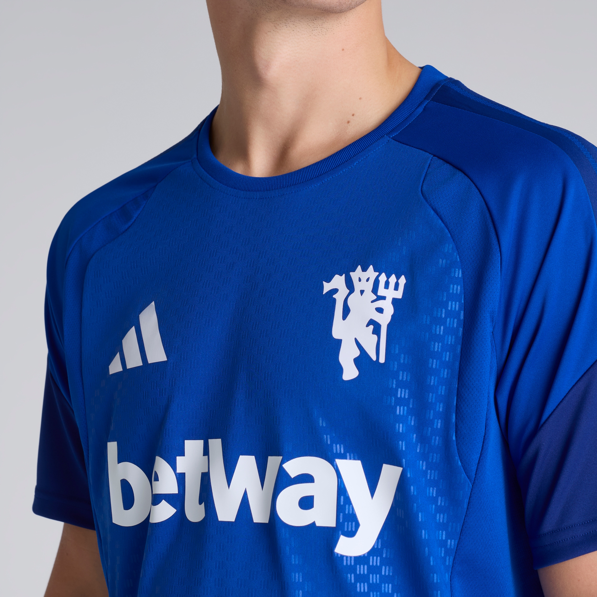 Manchester United 26/27 Cup Training Tiro Jersey Blue (Sponsored) Blau Detail [4-5]