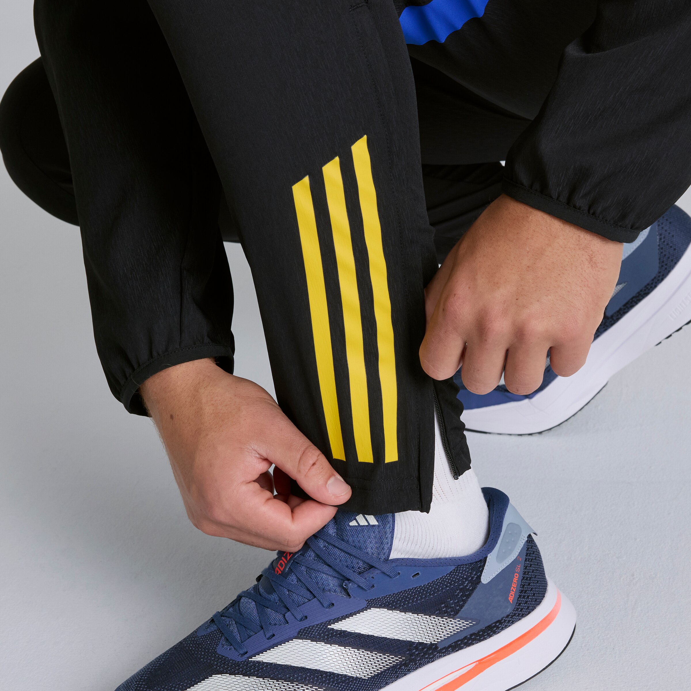 Manchester United Tiro 25 Competition Presentation Tracksuit Bottoms 黑色 细节 [5-6]