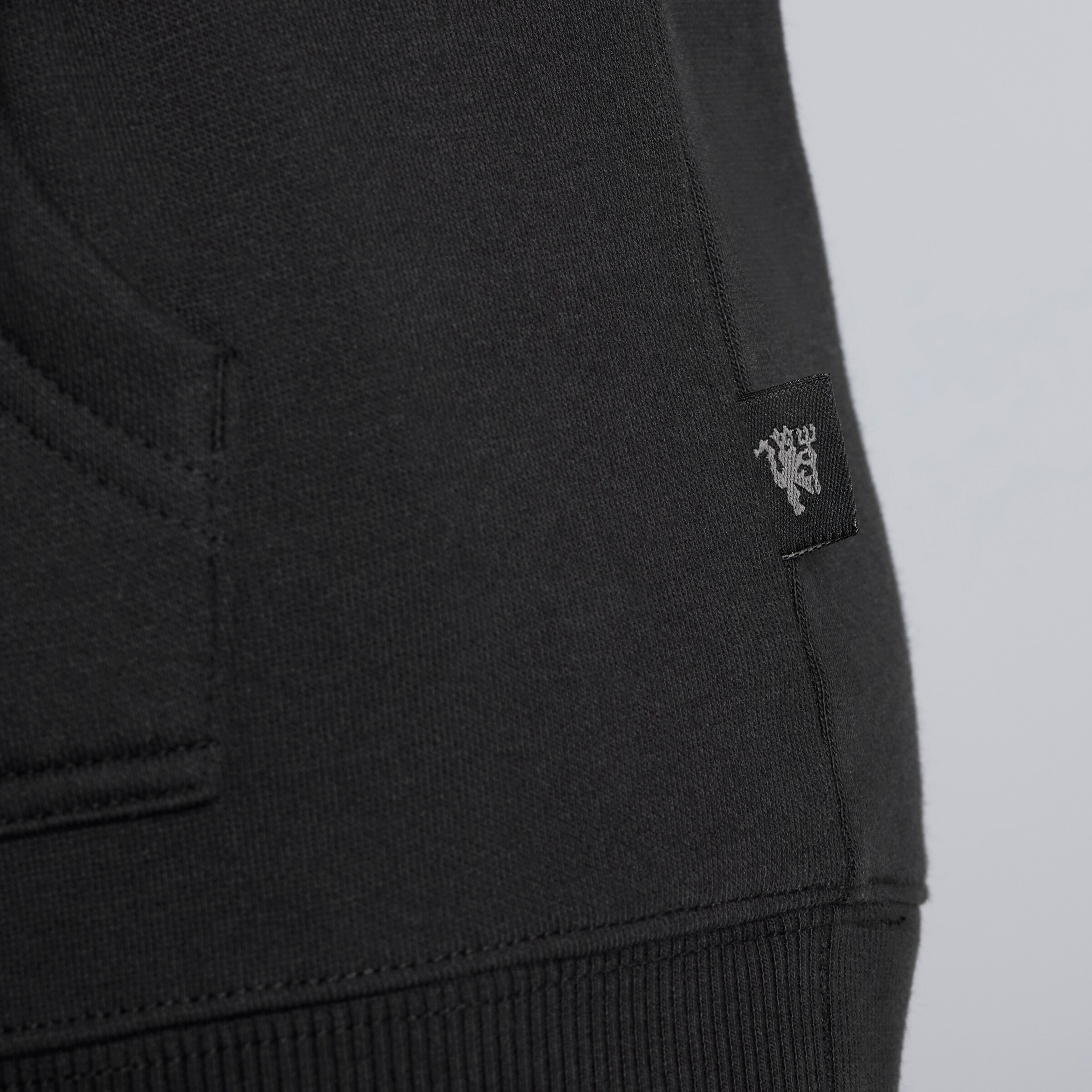 Manchester United Kids 1878 Overhead Hoodie Black Black Detail [5-6]