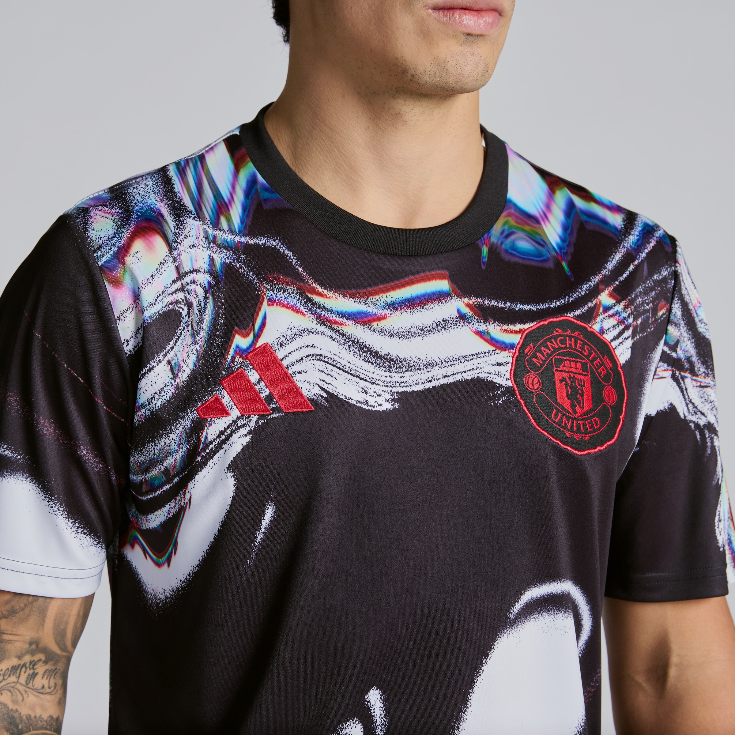 Manchester United 25/26 Pre Match Jersey Black Detail [4-5]