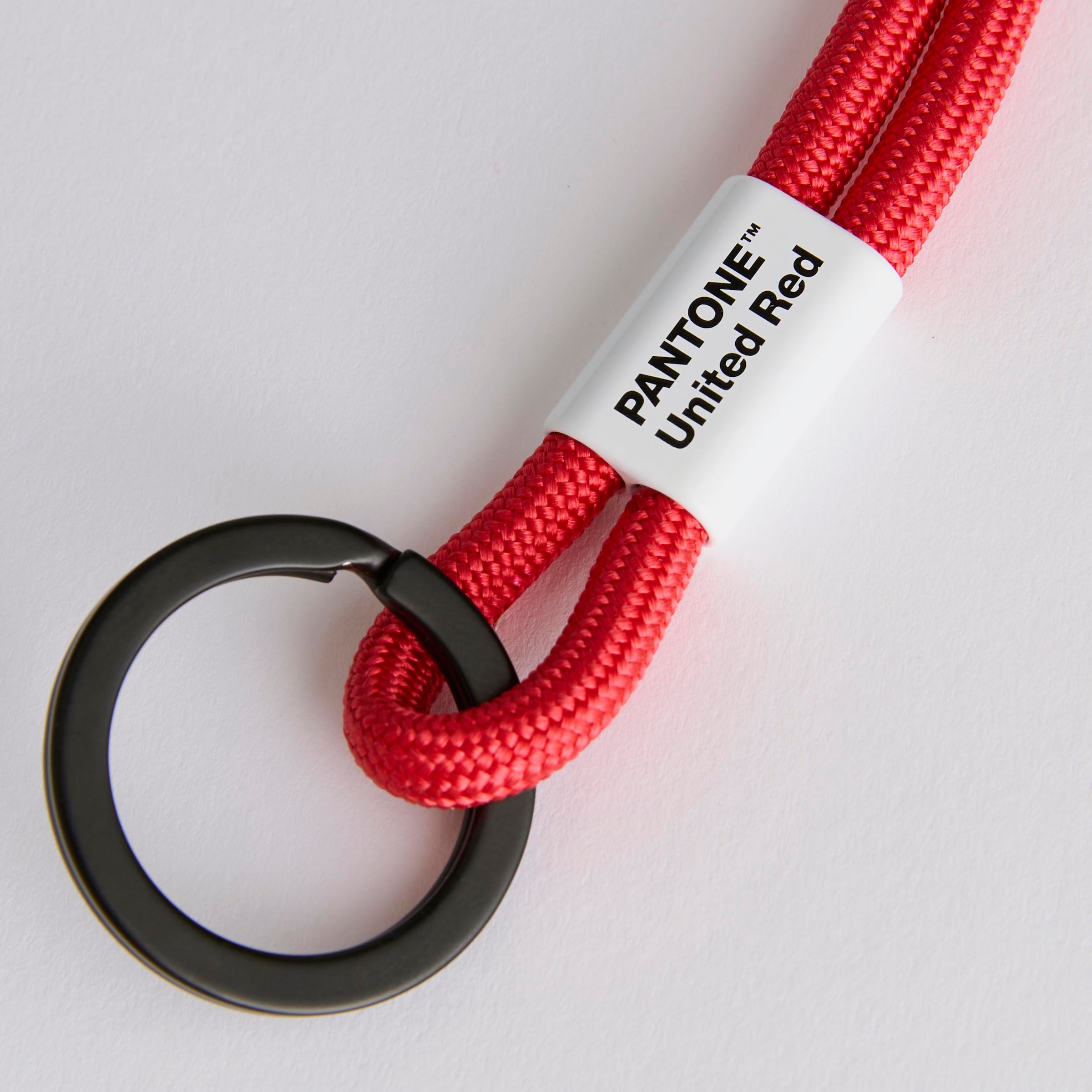 Manchester United x Pantone Long Key Chain Red Red Detail [3-4]