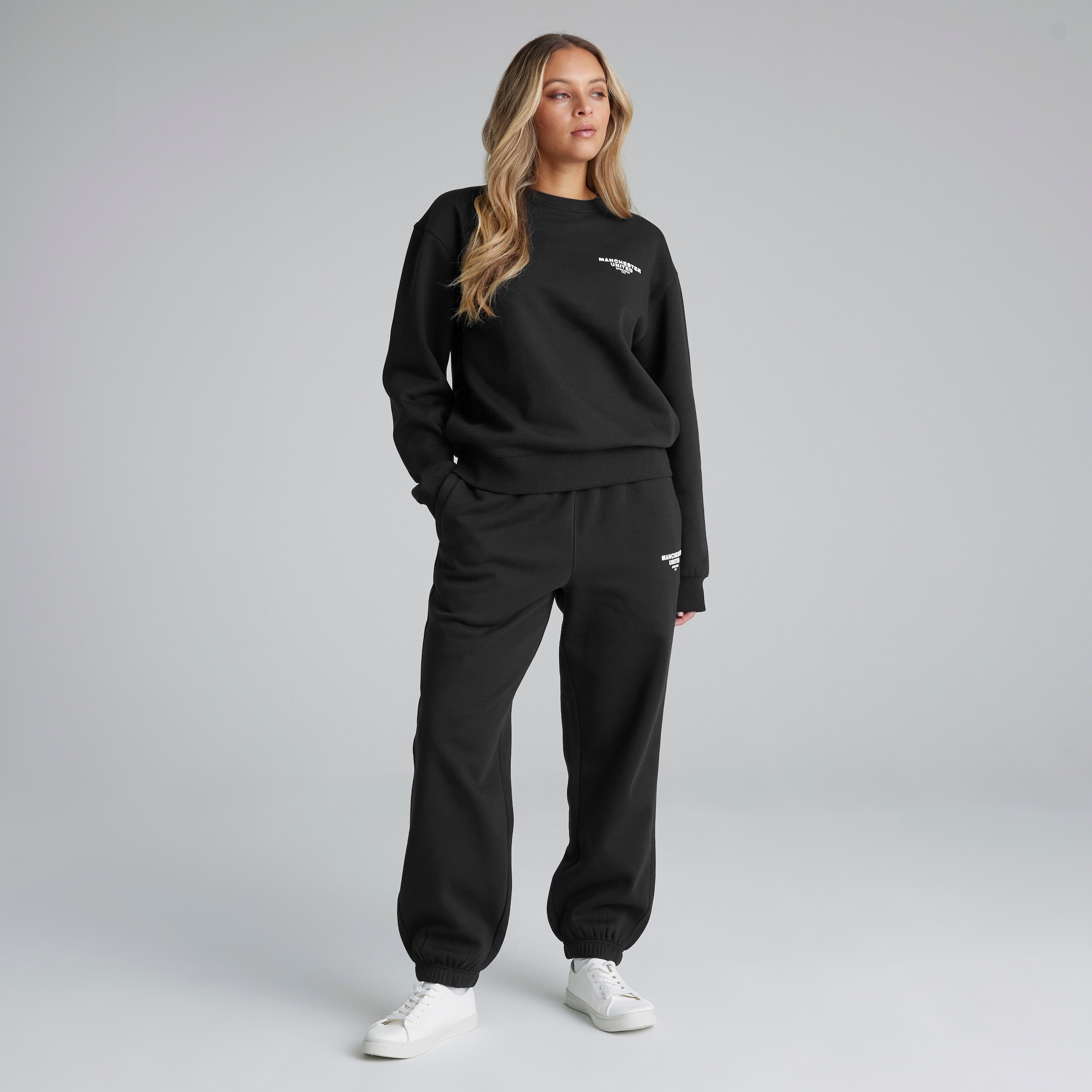 Manchester United Womens Print Joggers Black Black Detail [3-7]