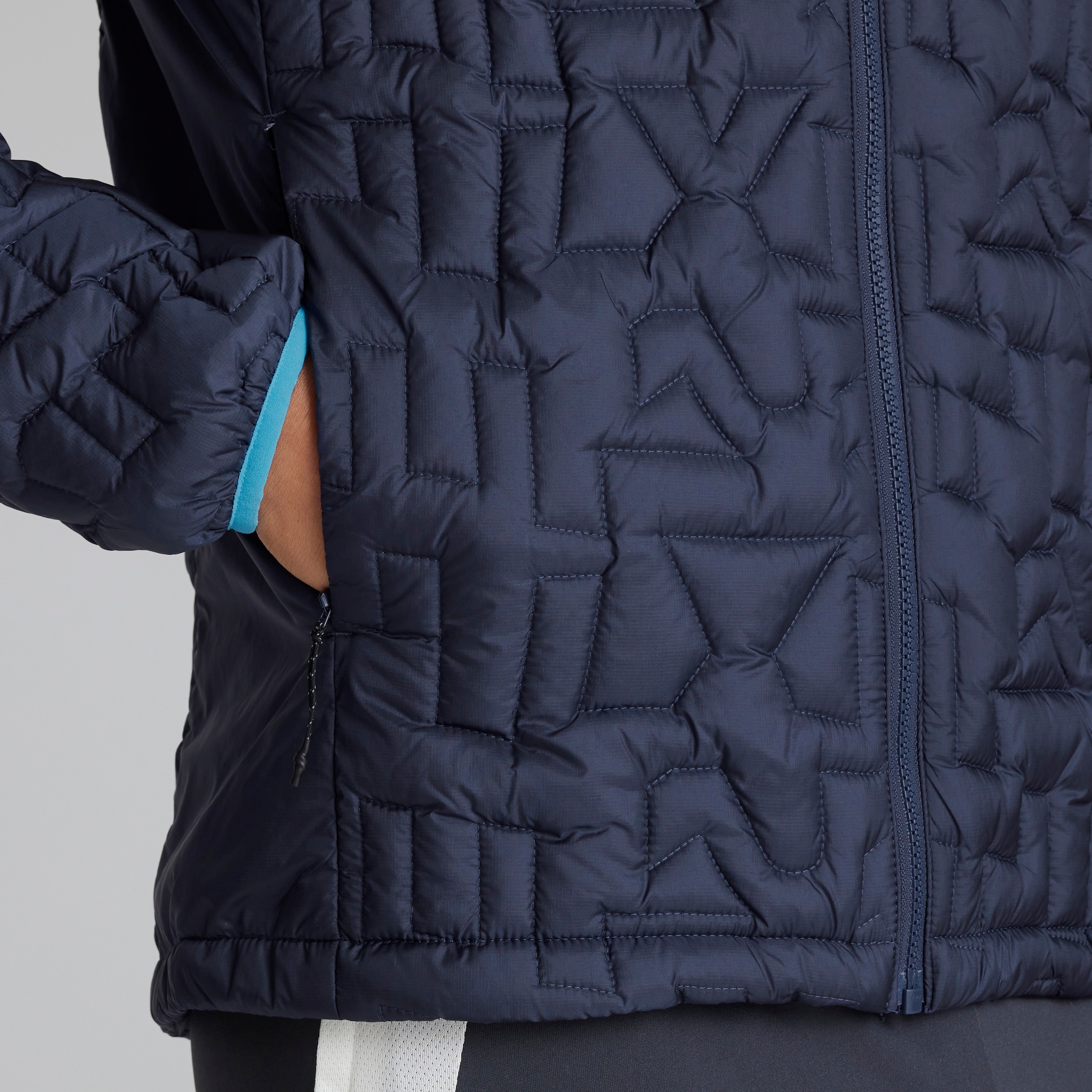 Manchester United x adidas Mens Terrex Xperior PrimaLoft Jacket Navy Navy blue Detail [6-6]