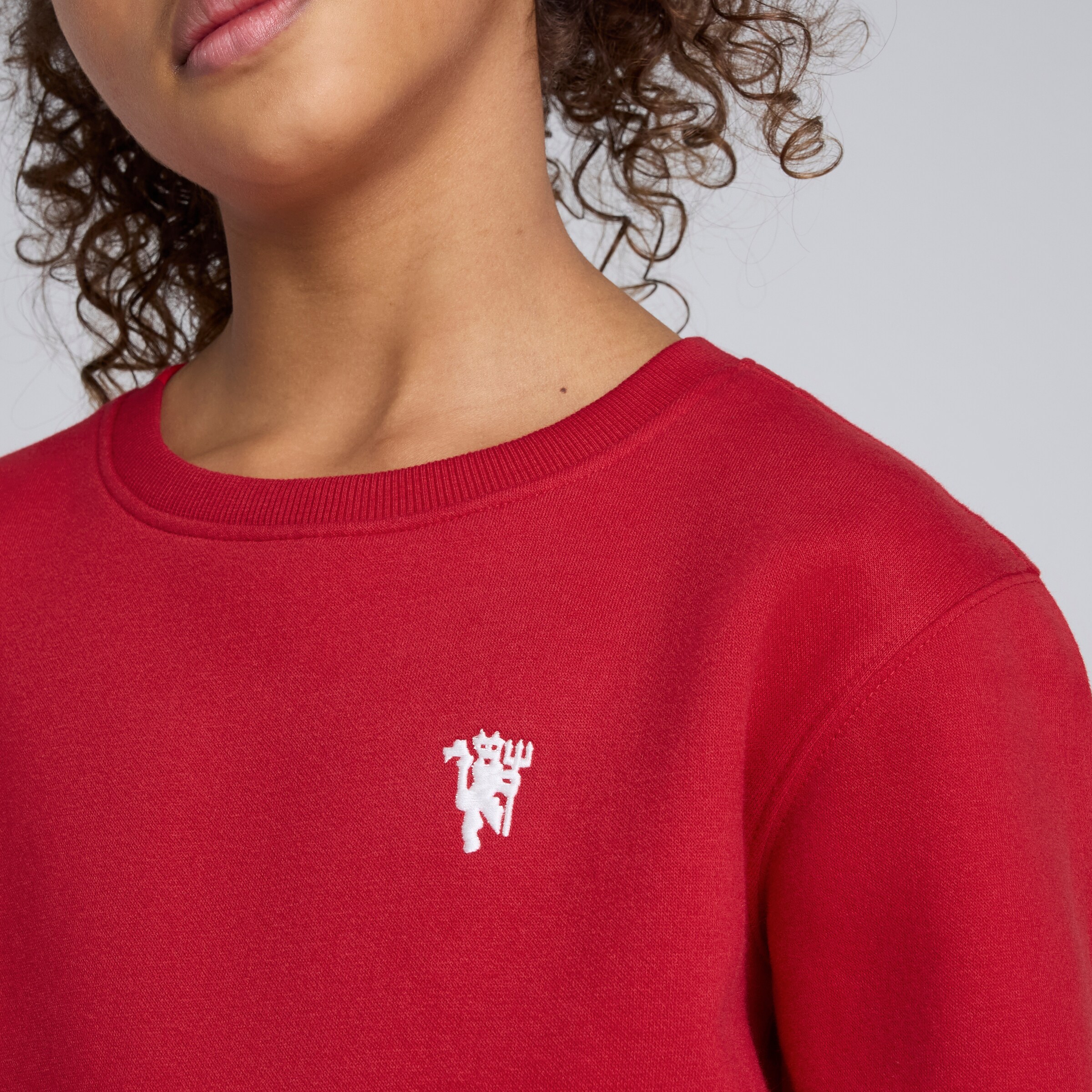 Manchester United Kids Devil Essentials Sweatshirt Red Rouge Détail [4-4]