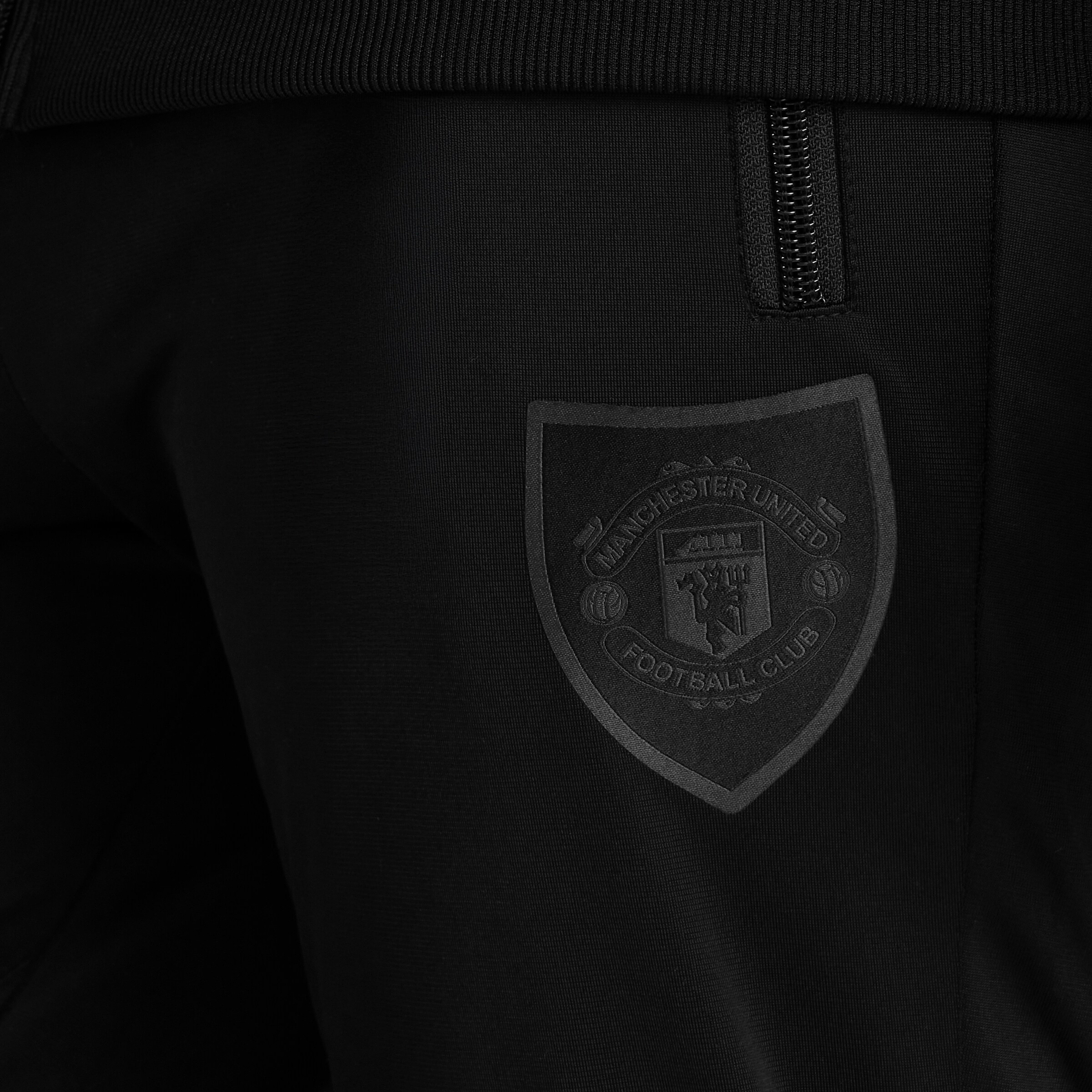 Manchester United Blackout Track Pant Black Noir Détail [4-6]