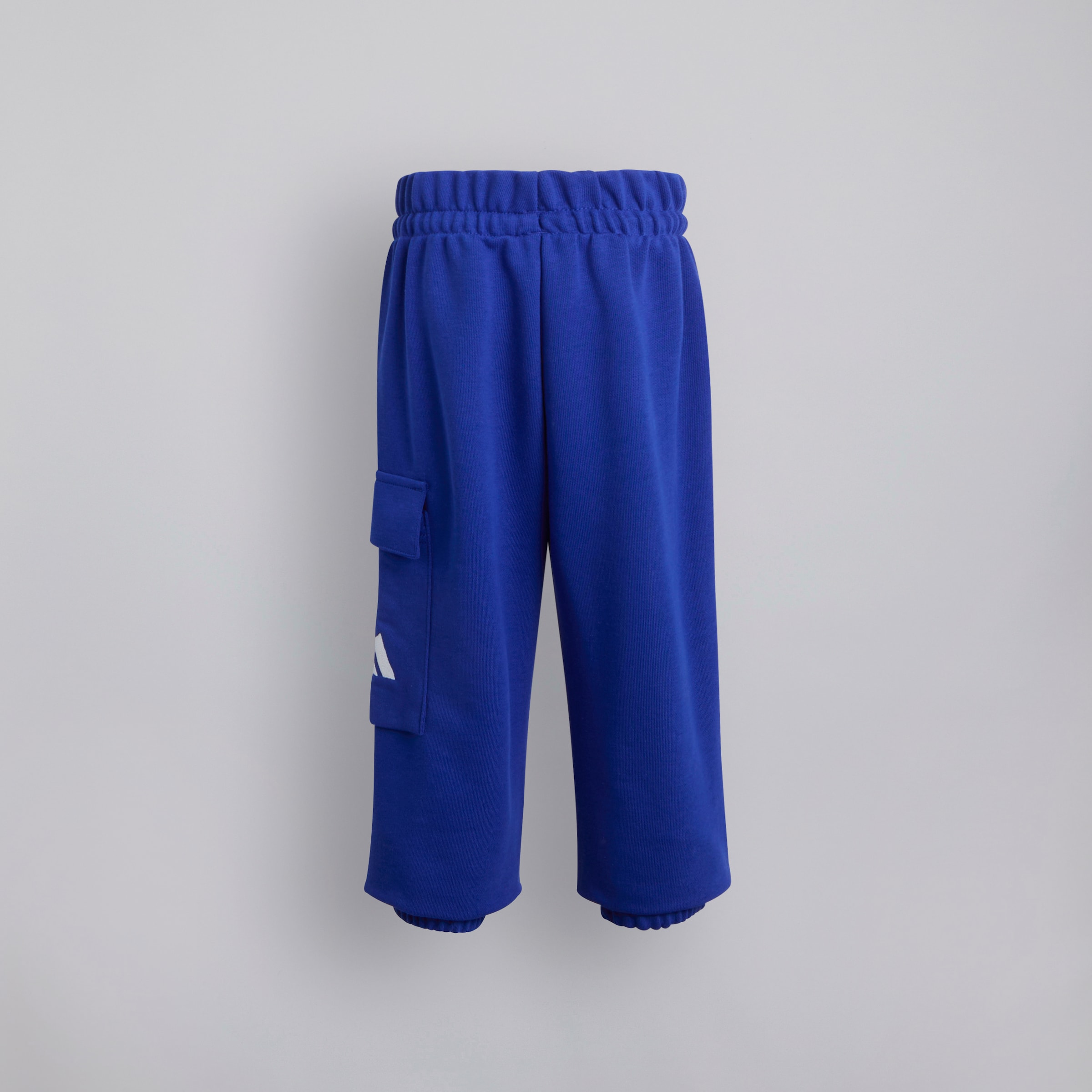 Manchester United x adidas Little Kids Essentials Cargo Joggers Blue Bleu Détail [2-2]