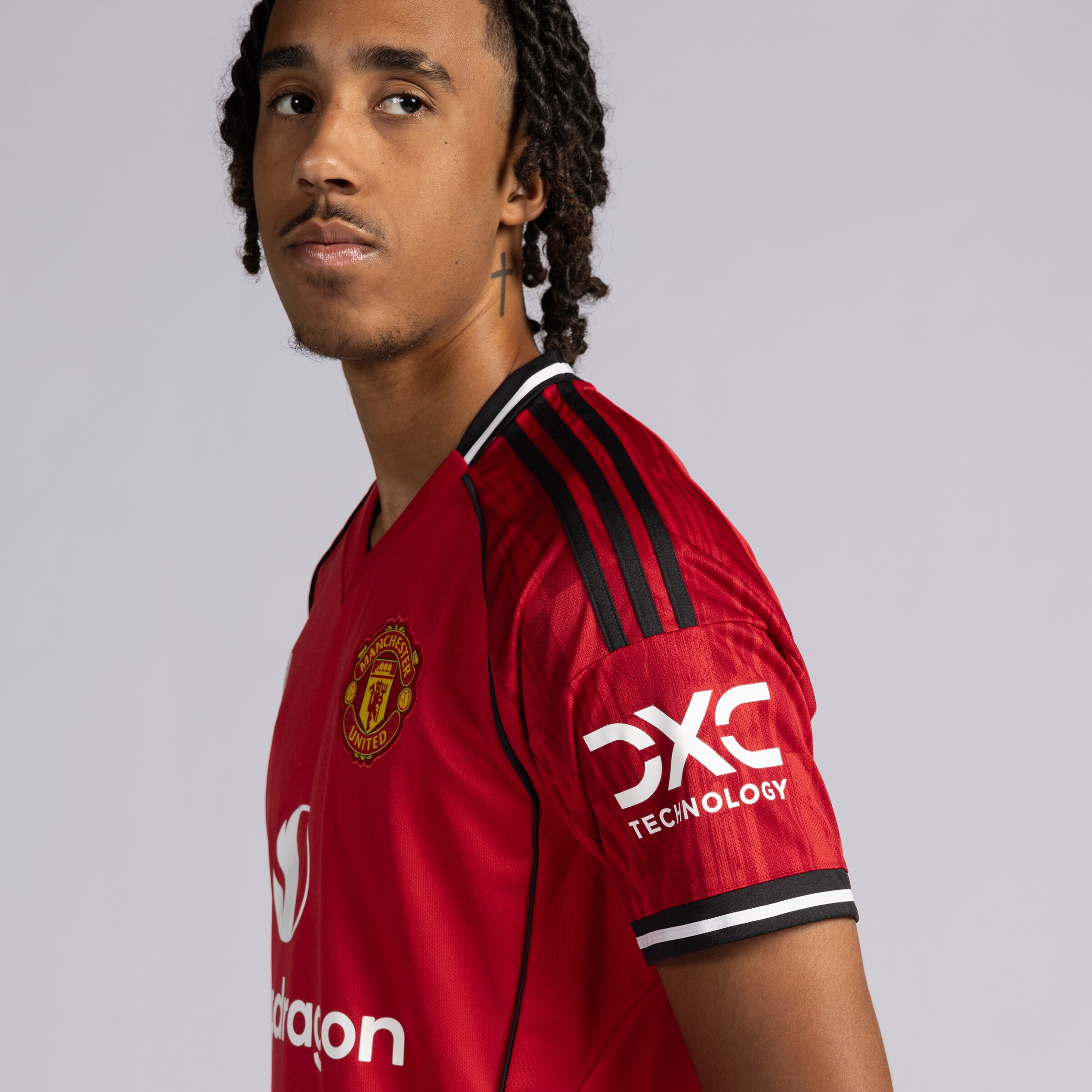 Manchester United 25/26 Home Jersey with Yoro 15 EPL Printing & Badge Red Detail [4-5]