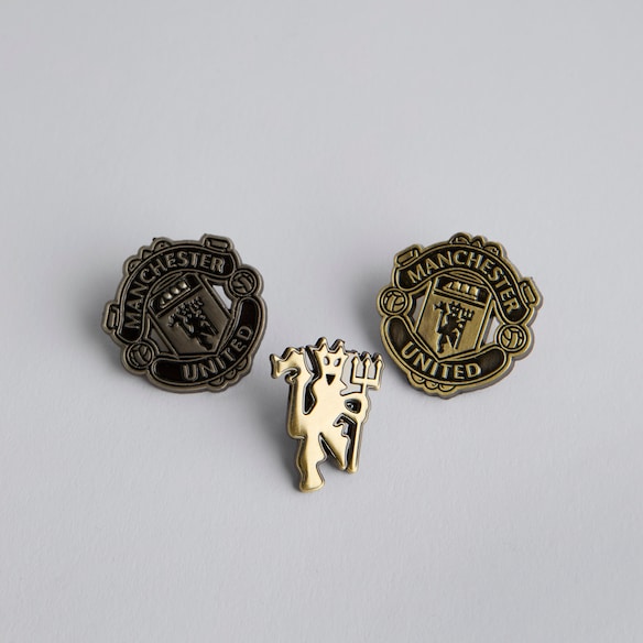 Manchester United Pin Badge Gift Box Black Black