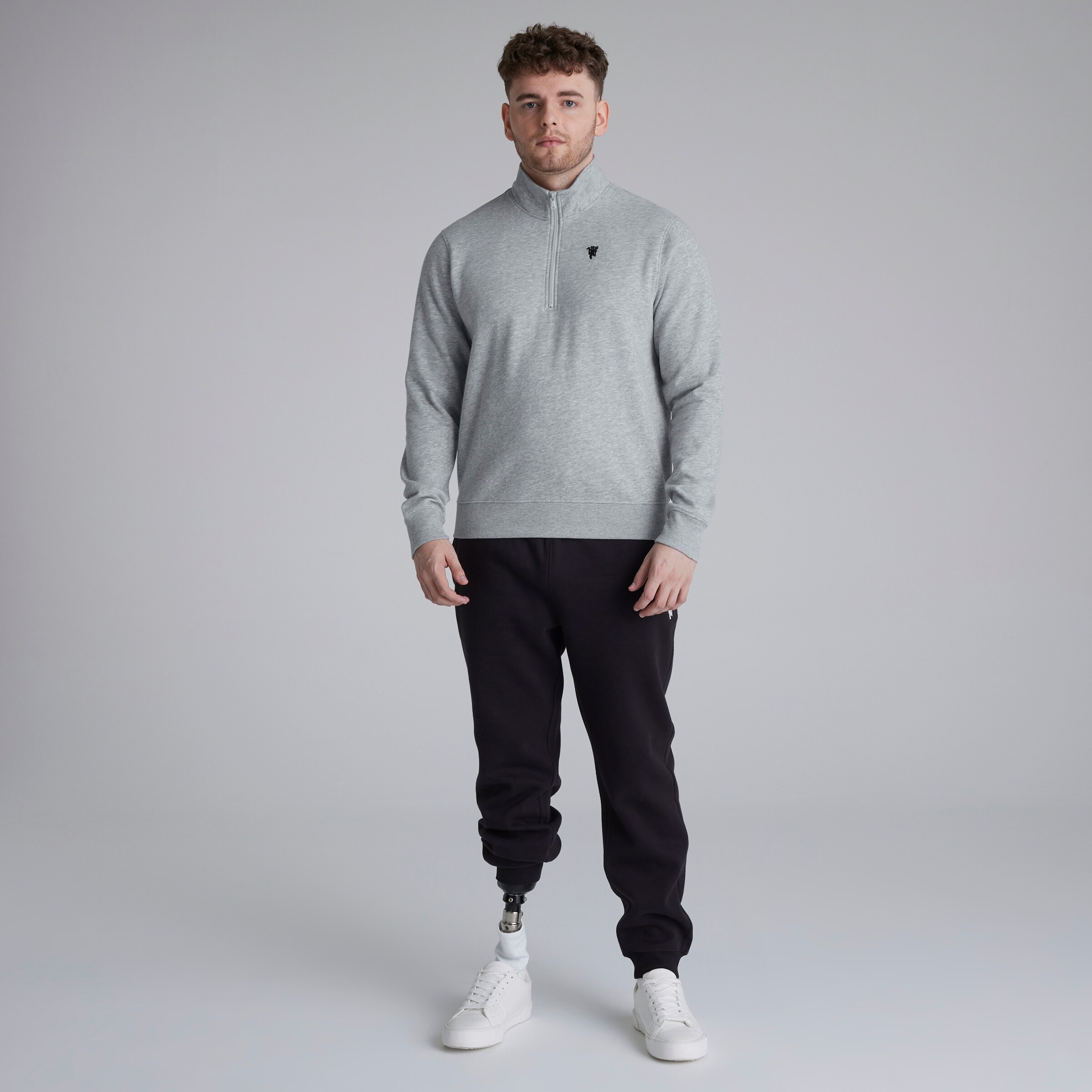 Manchester United Devil Essentials 1/4 Zip Sweatshirt Grey Grey Detail [3-4]