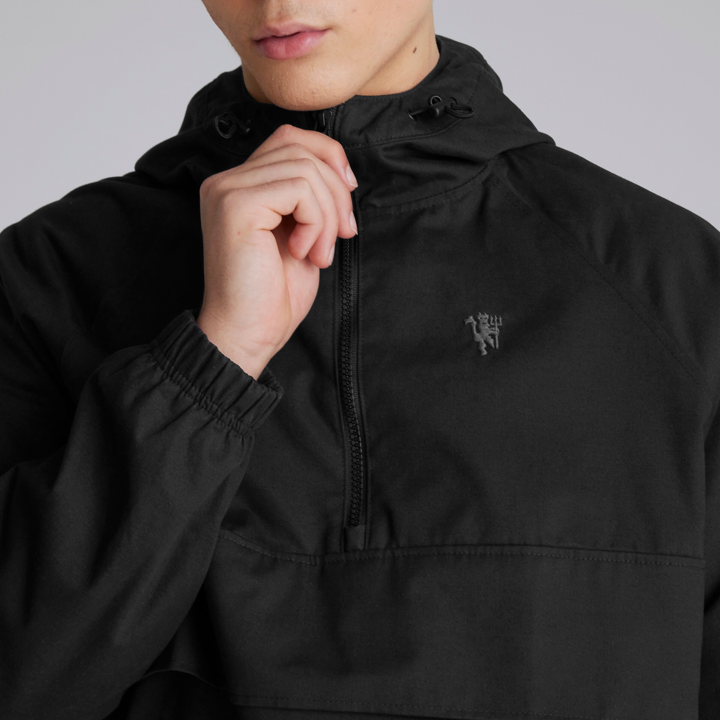 Manchester United Mens Anorak Jacket Black Noir Détail [4-5]