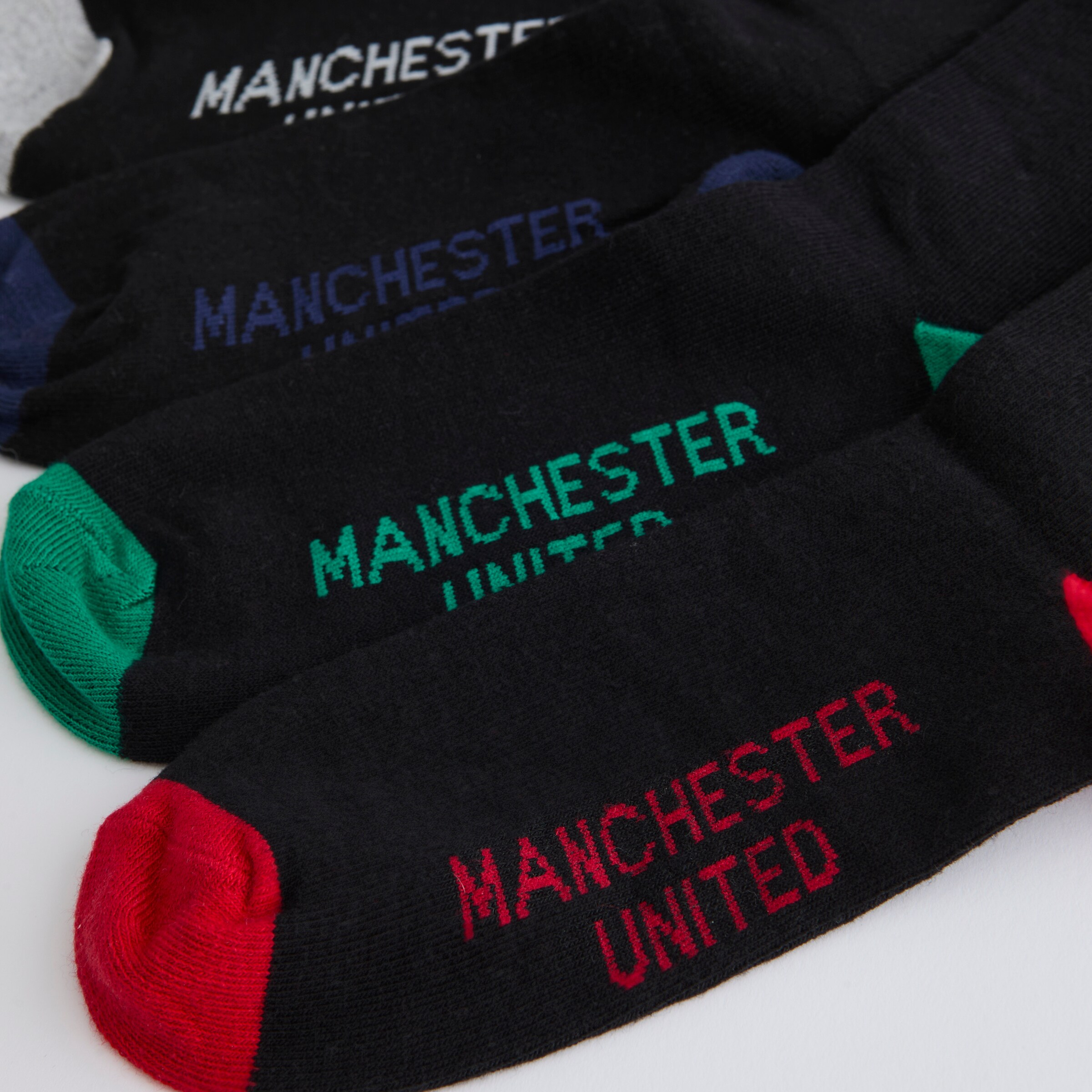 Manchester United Devil Emblem Socks 5 Pack Black Black Detail [3-4]