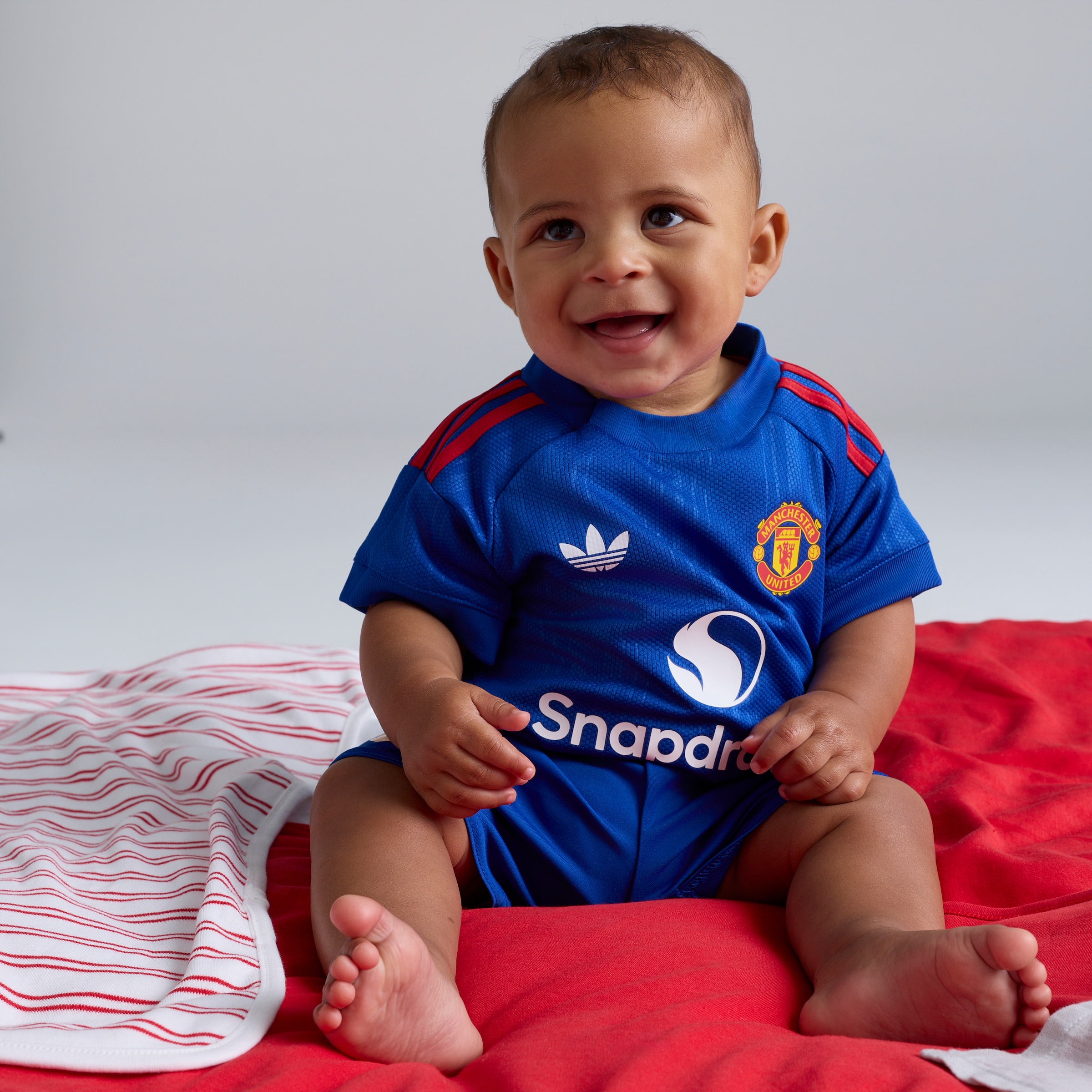 Manchester United Kids 26/27 Away Baby Kit 파란색