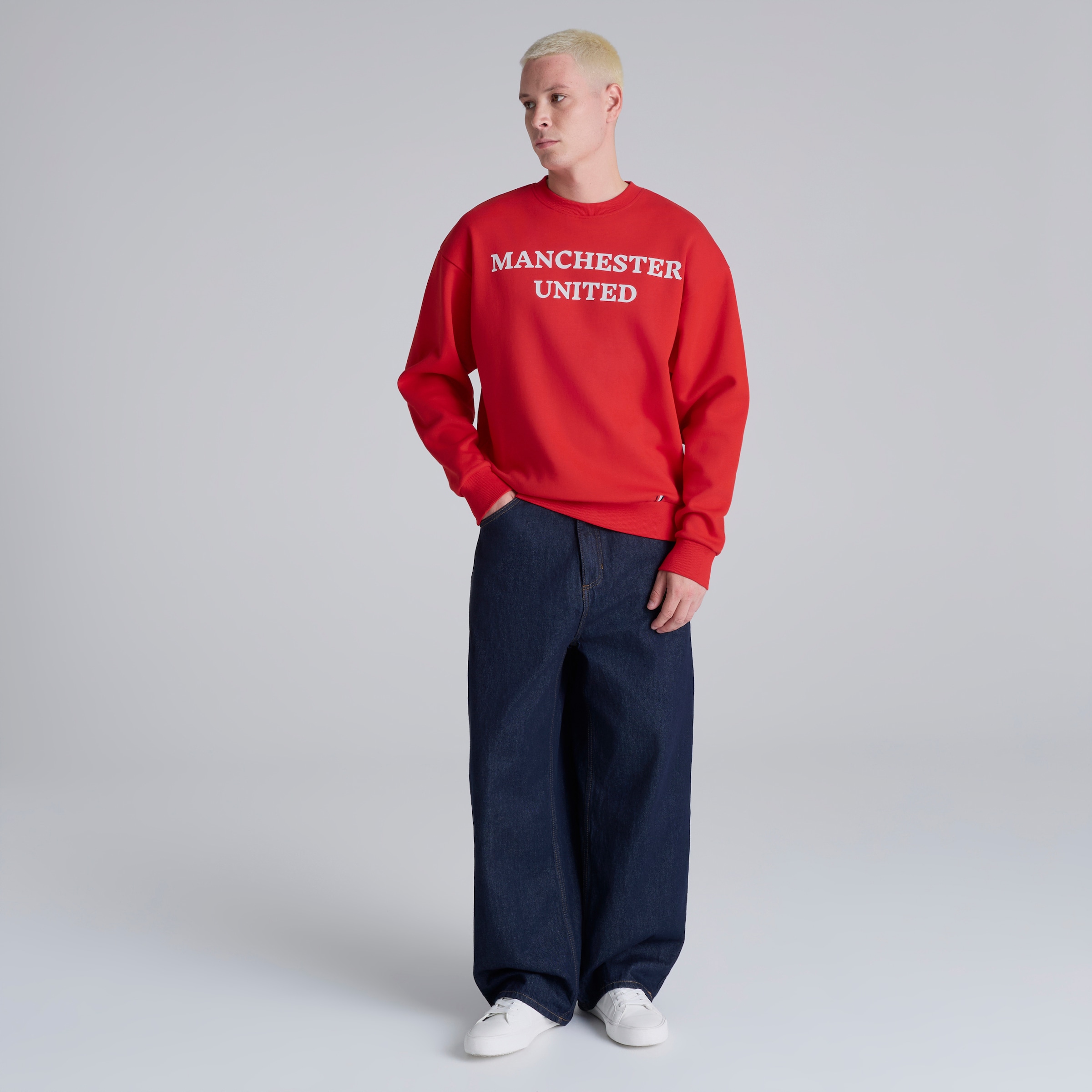 Manchester United Club Colours Sweatshirt Red Rouge Détail [3-5]