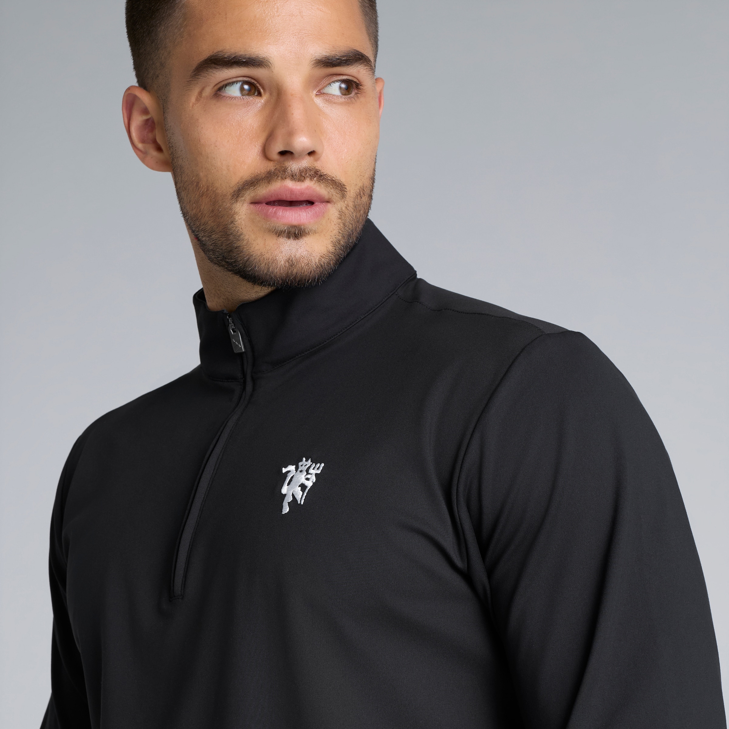 Manchester United x adidas Golf Ultimate 365 Quarter-Zip Black Black Detail [4-5]