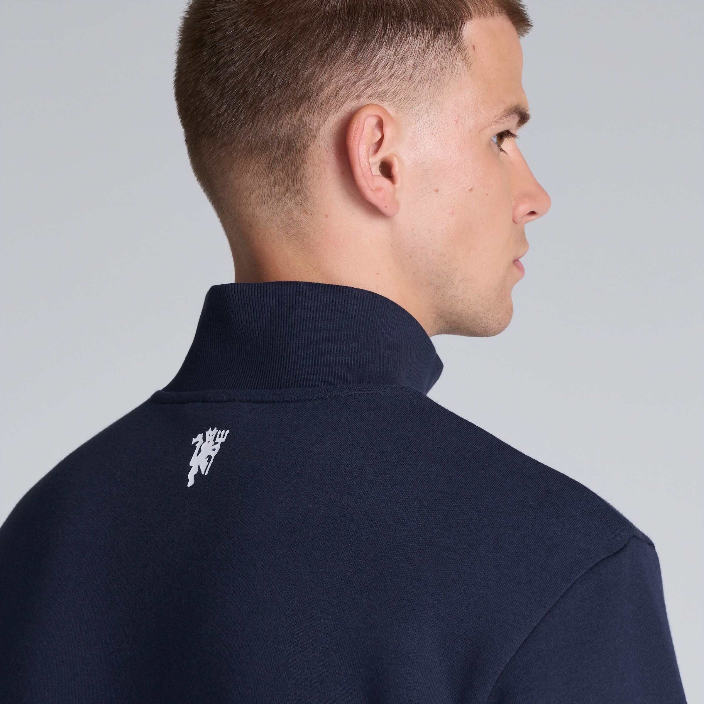 Manchester United MUFC Quarter Zip Sweatshirt Navy Navy blue Detail [5-5]