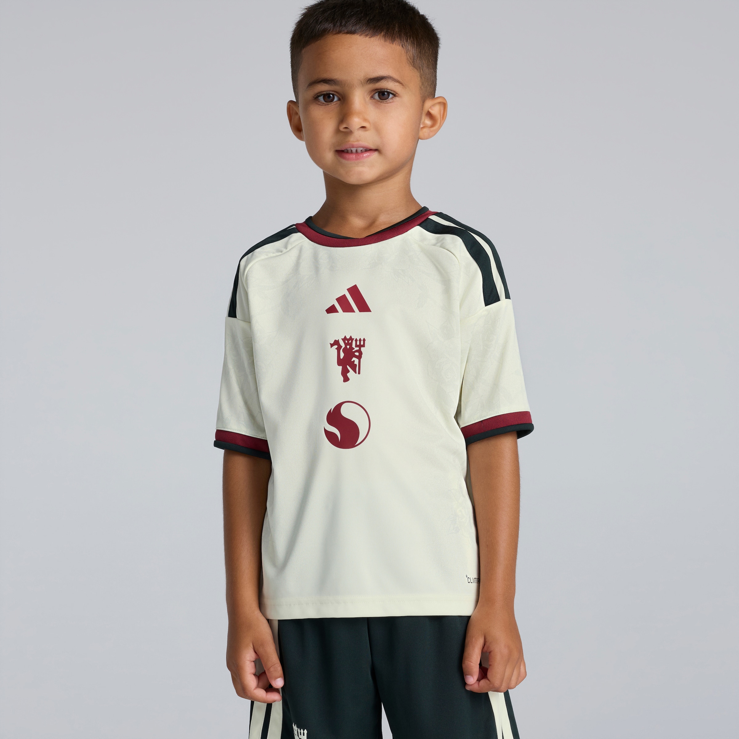 Manchester United 26/27 Third Mini Kit with Fernandes 8 UCL Printing & Badge Beige Detail [4-6]