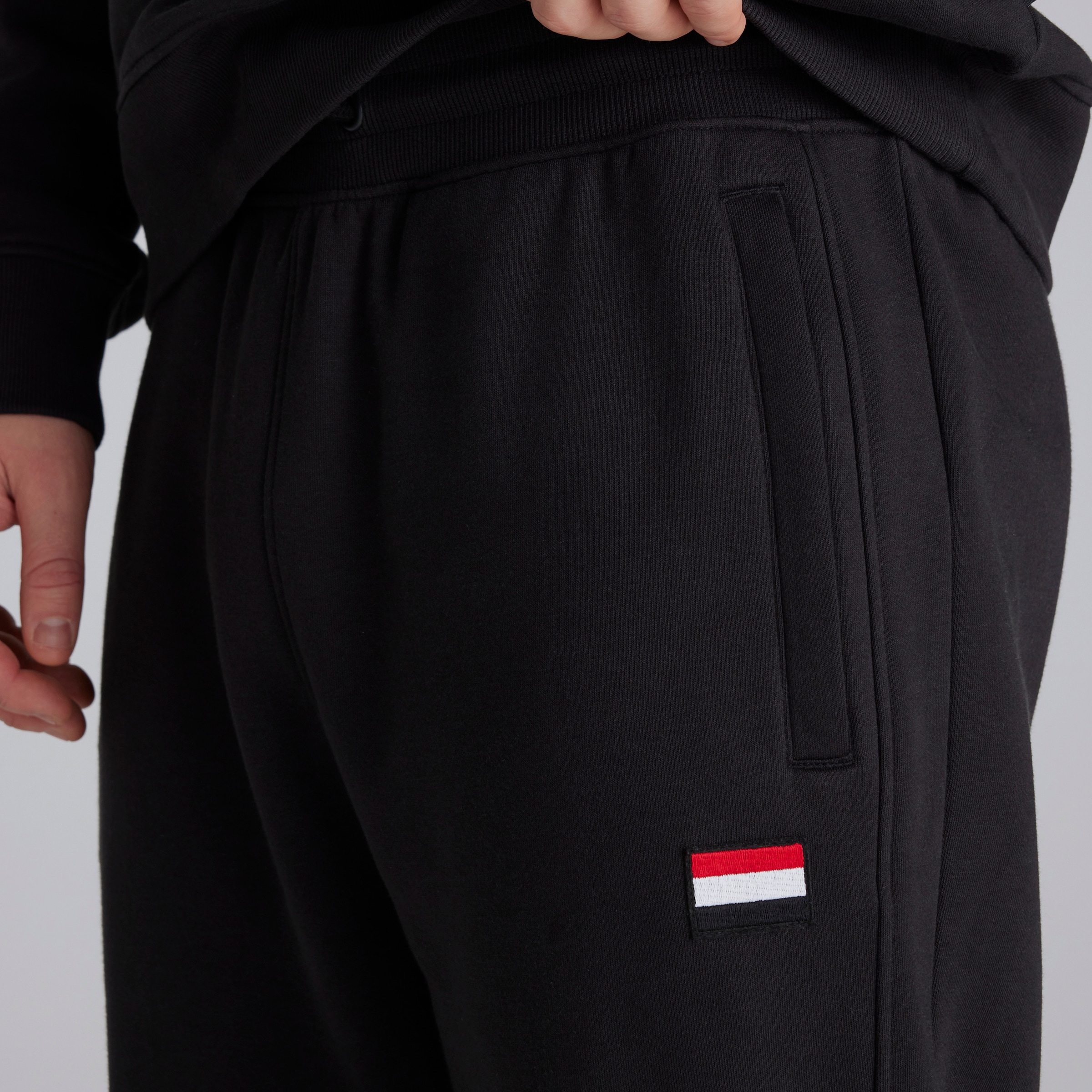 Manchester United Joggers Black Black Detail [4-5]