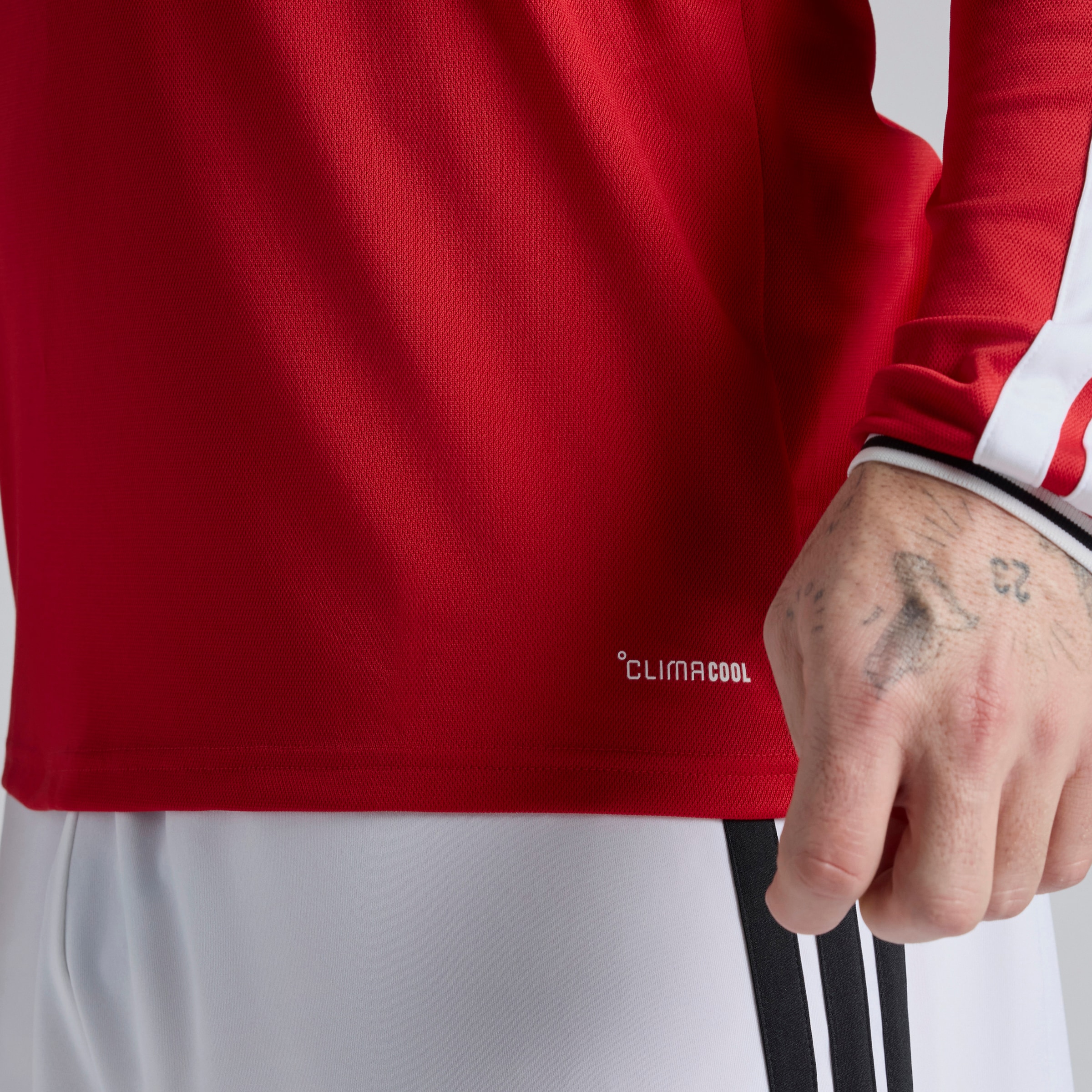 Manchester United 26/27 Home Long Sleeve Jersey 红色 细节 [5-6]