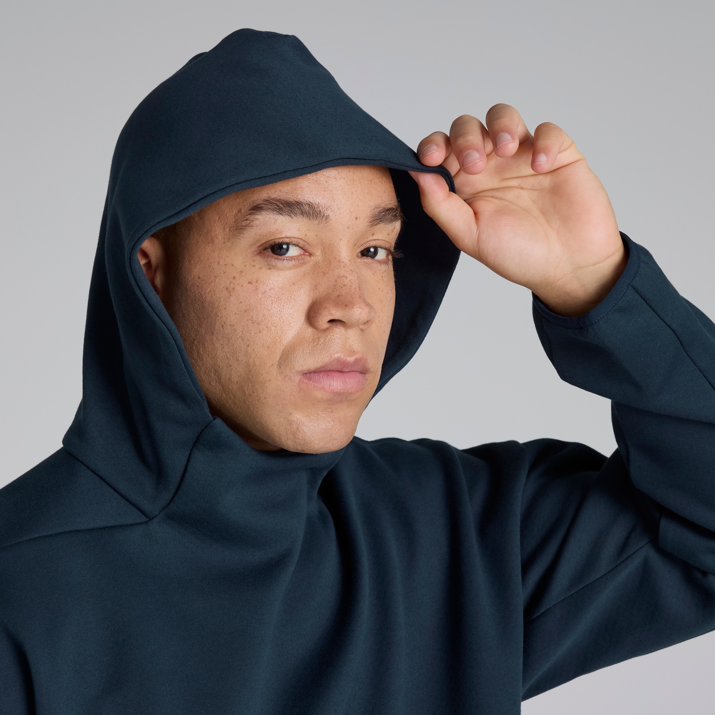 Manchester United x adidas Z.N.E. Hoodie Navy Navy blue Detail [5-5]